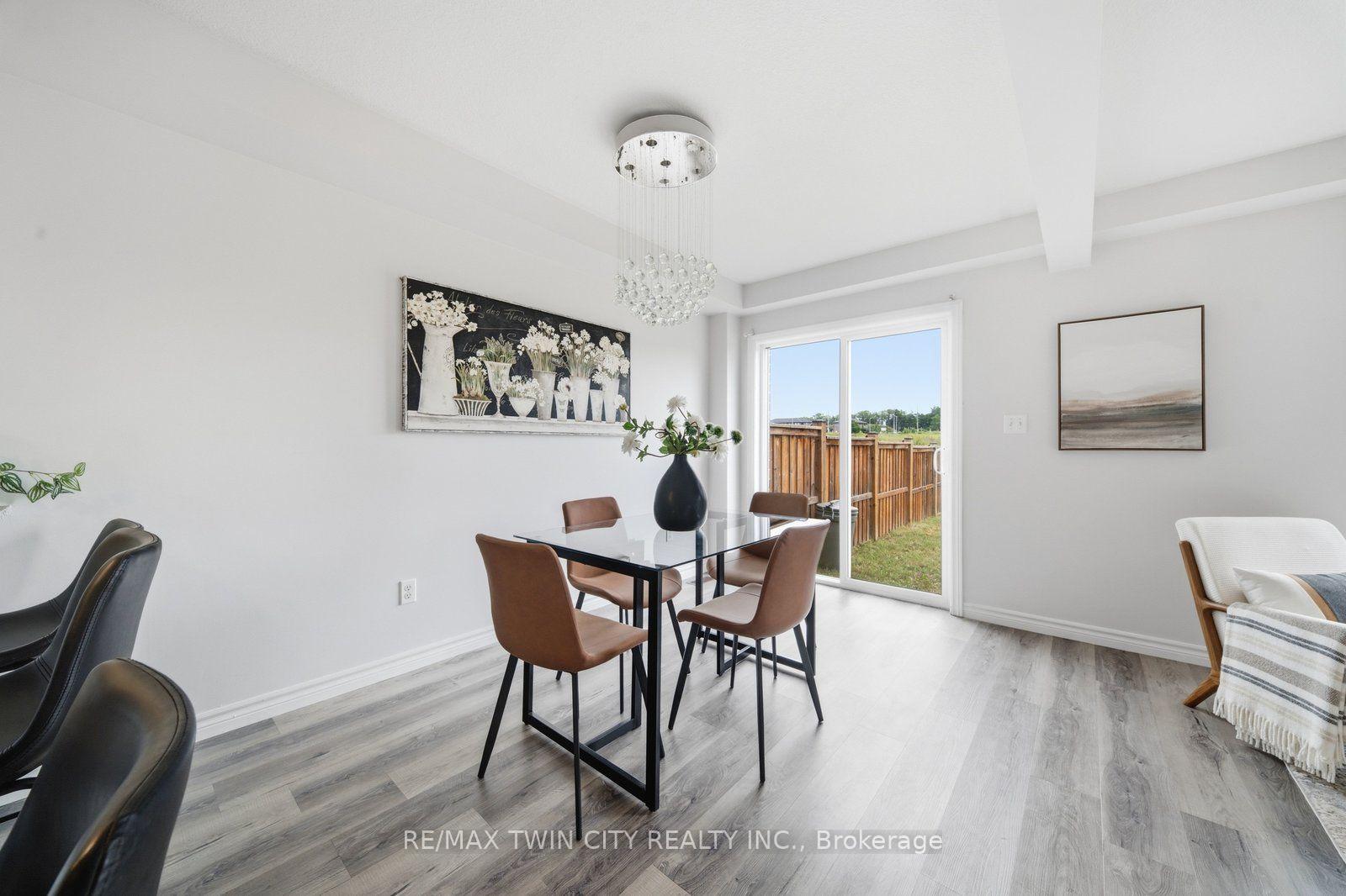 Photo 17 of 26 Newstead Road, Brant, Paris — HOMEH