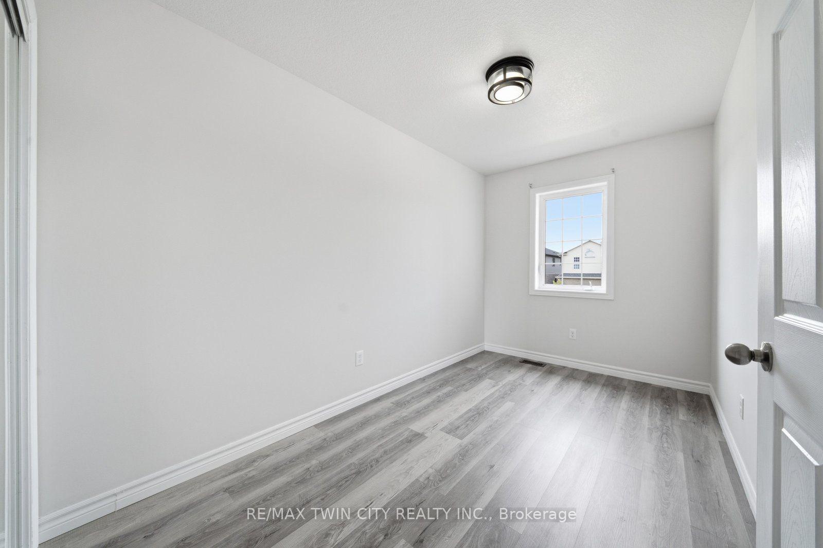 Photo 23 of 26 Newstead Road, Brant, Paris — HOMEH