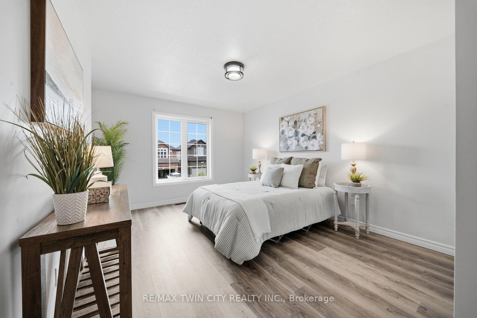 Photo 24 of 26 Newstead Road, Brant, Paris — HOMEH