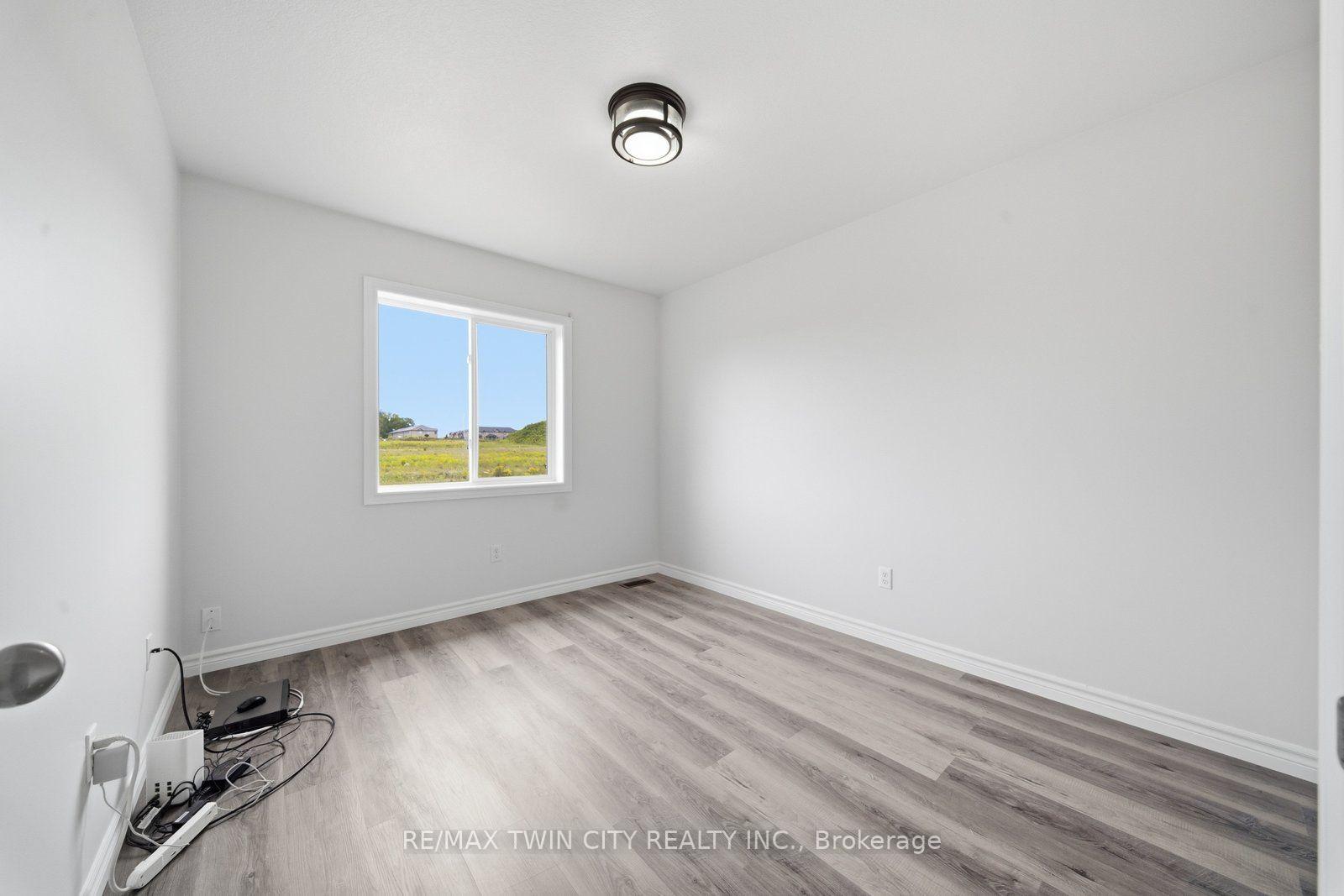 Photo 30 of 26 Newstead Road, Brant, Paris — HOMEH