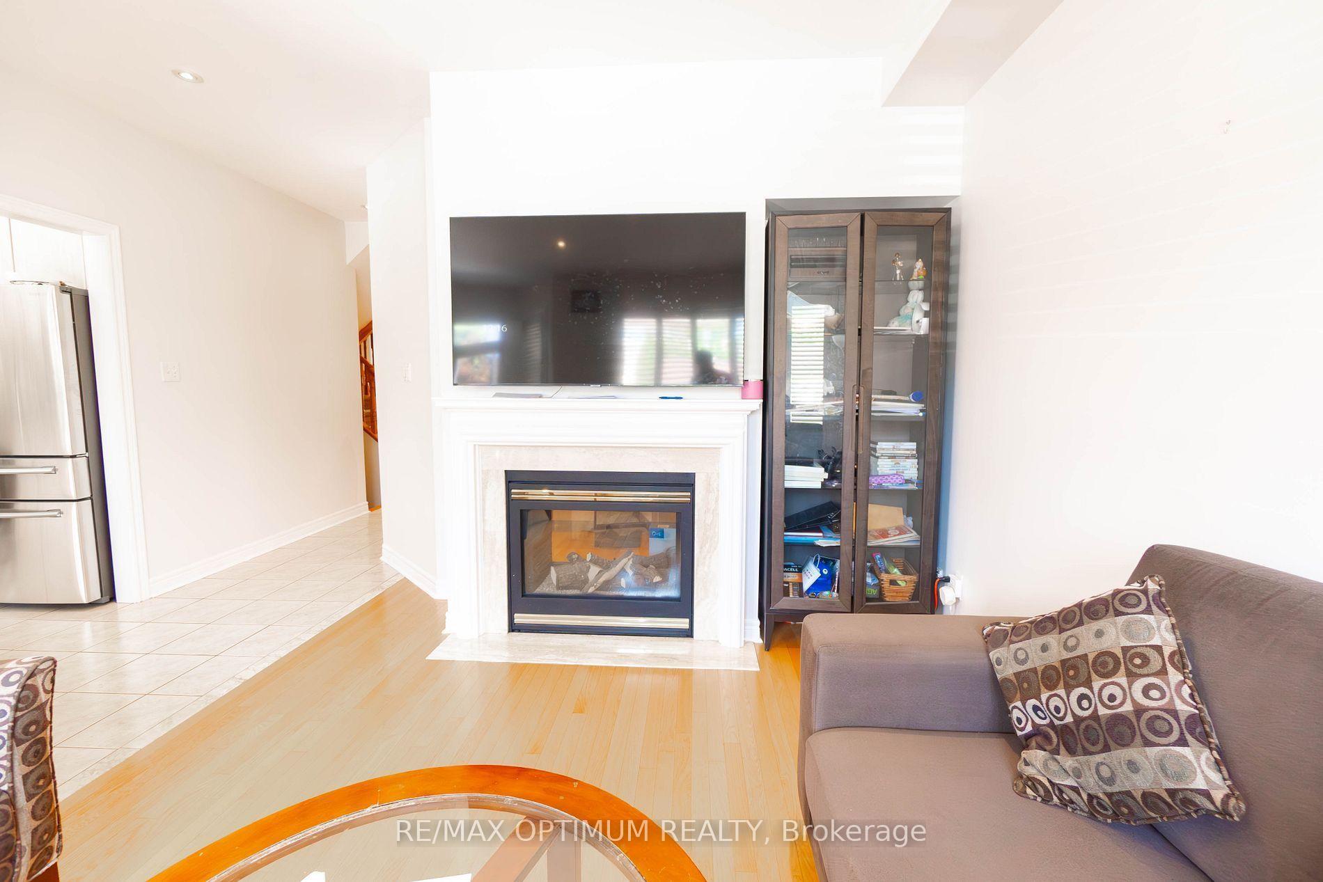 Photo 7 of 545 Warhol Way, Mississauga, Meadowvale Village — HOMEH