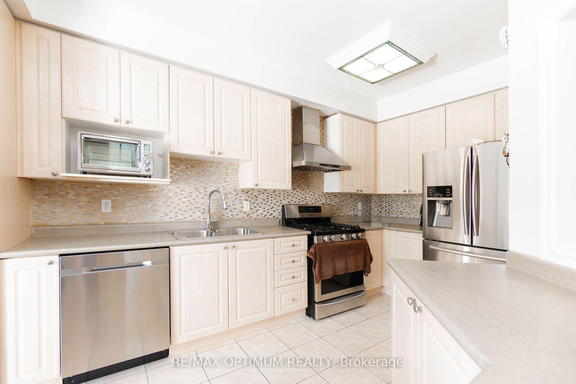 Photo 8 of 545 Warhol Way, Mississauga, Meadowvale Village — HOMEH