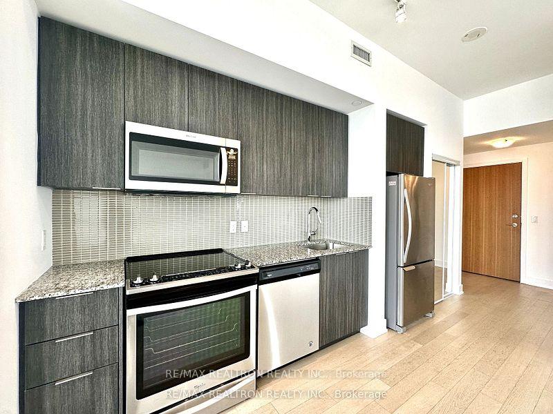 Photo 8 of Unit 5202, 30 Shore Breeze Drive, Etobicoke, Mimico — HOMEH