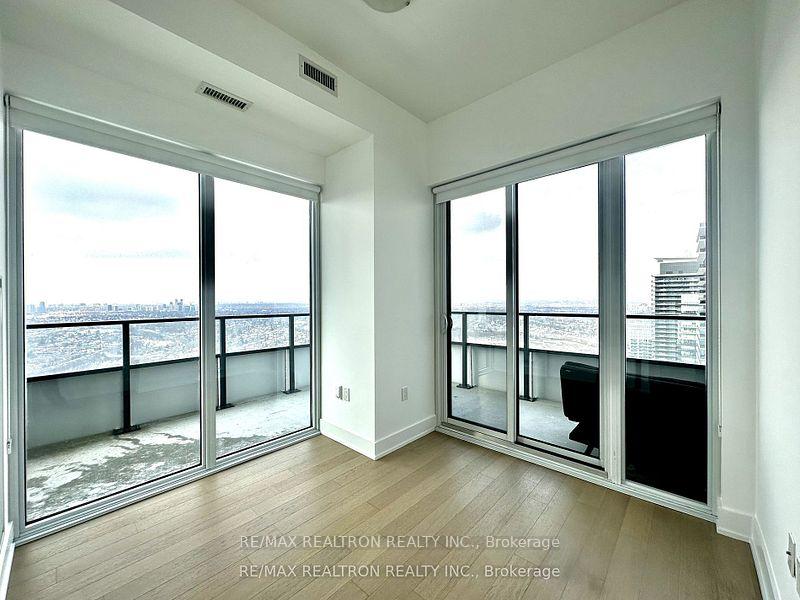 Photo 18 of Unit 5202, 30 Shore Breeze Drive, Etobicoke, Mimico — HOMEH