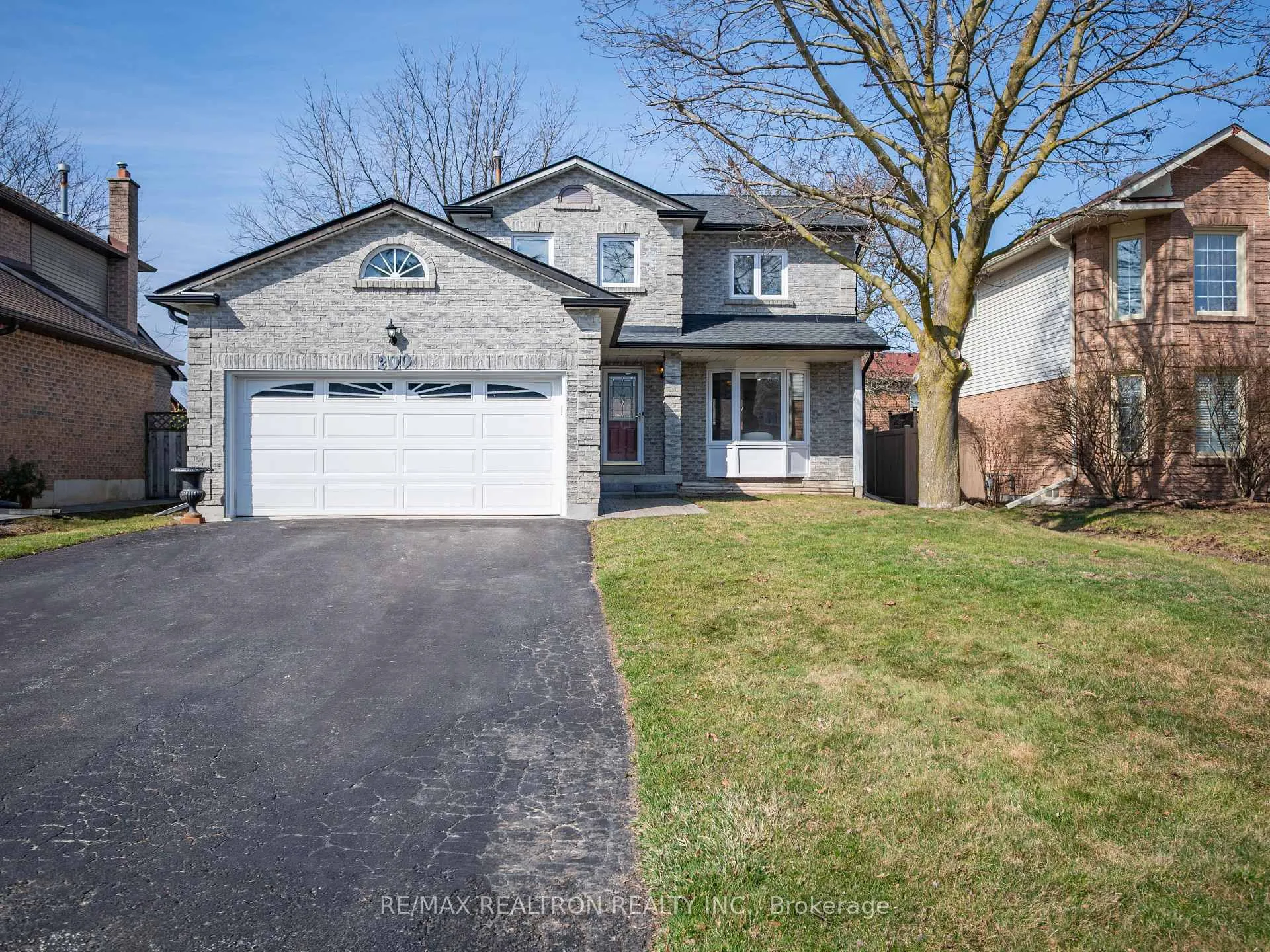 Front of 200 Willow Lane