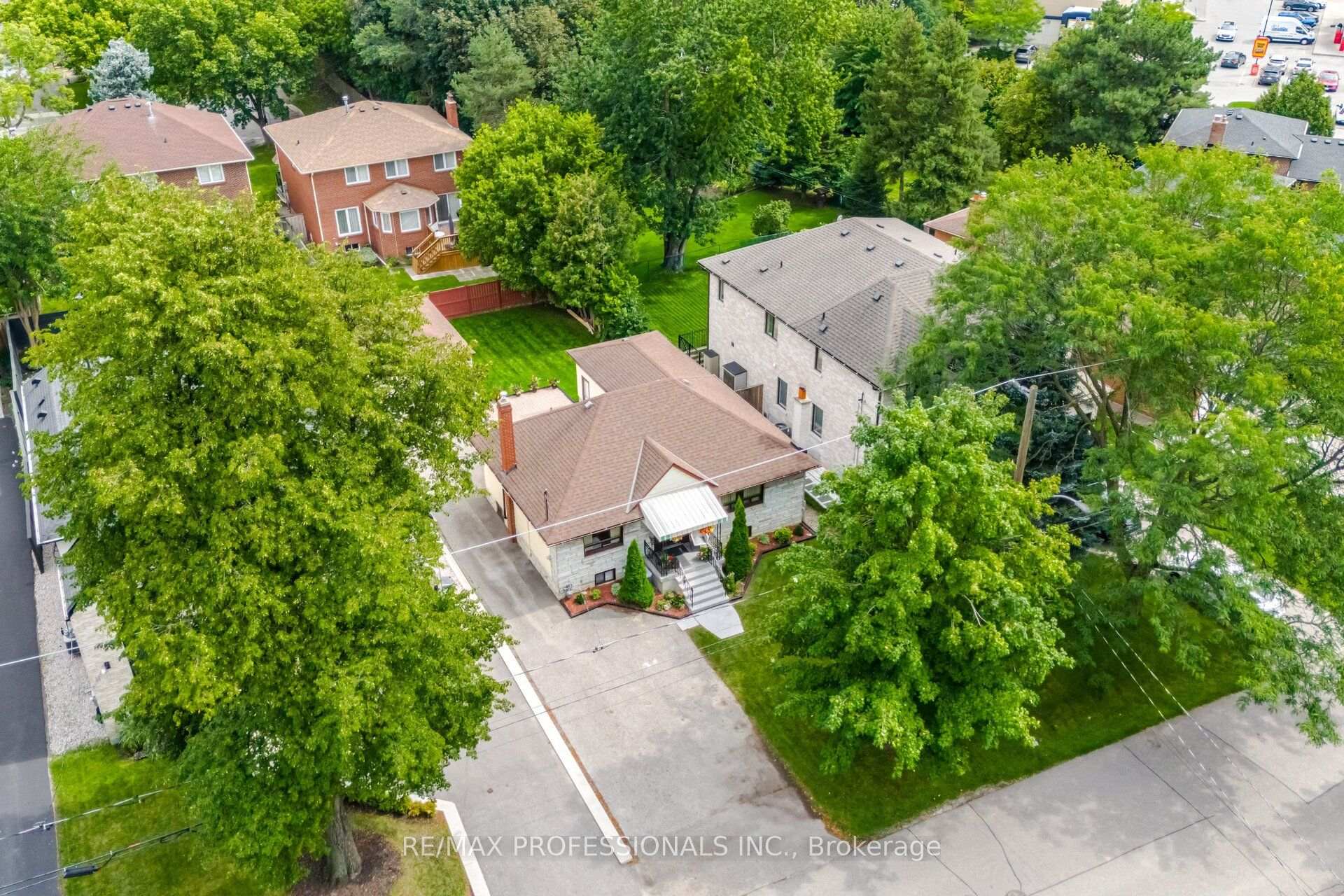 Photo 6 of 53 Wilmar Road, Etobicoke, Islington-City Centre West — HOMEH