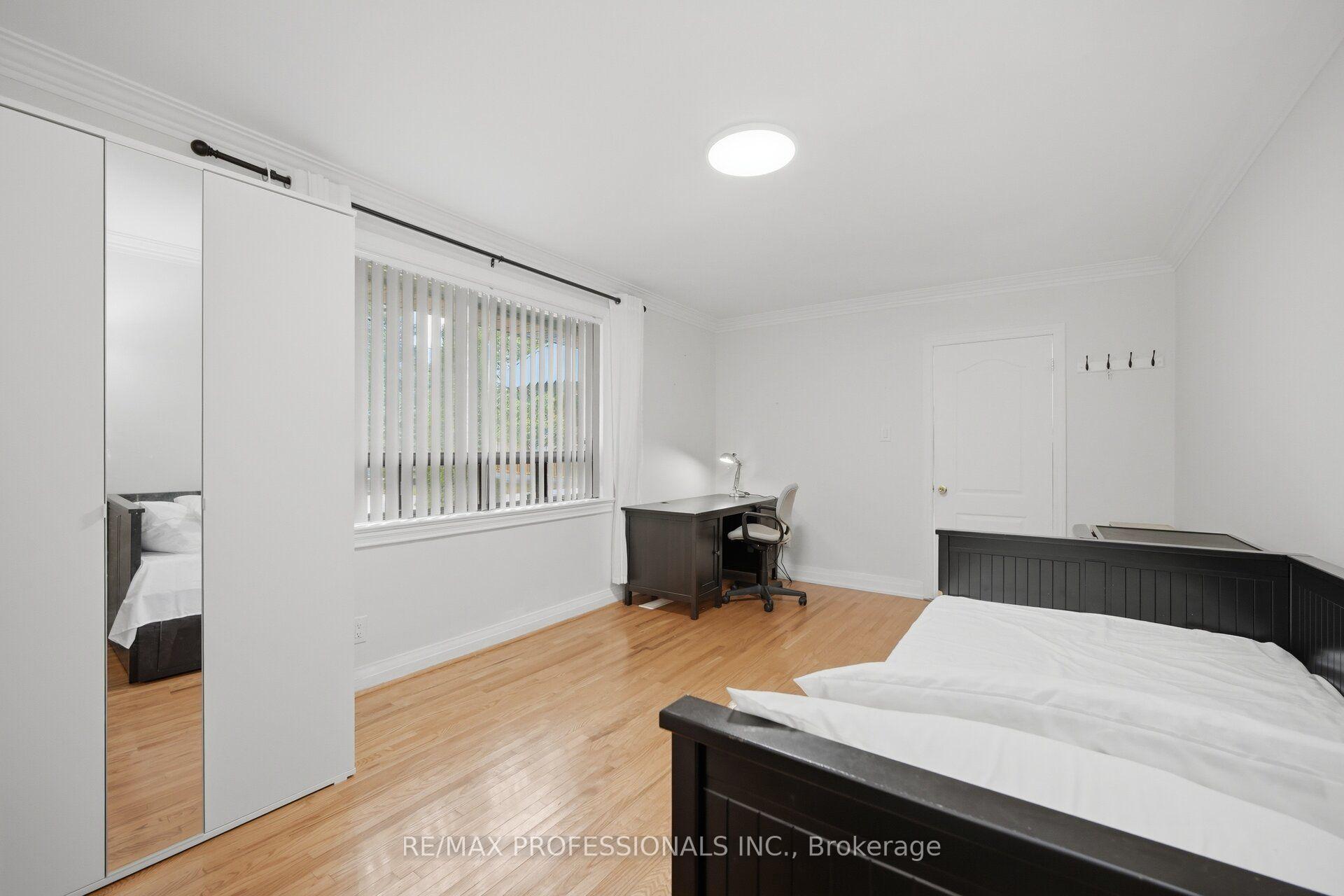 Photo 27 of 53 Wilmar Road, Etobicoke, Islington-City Centre West — HOMEH