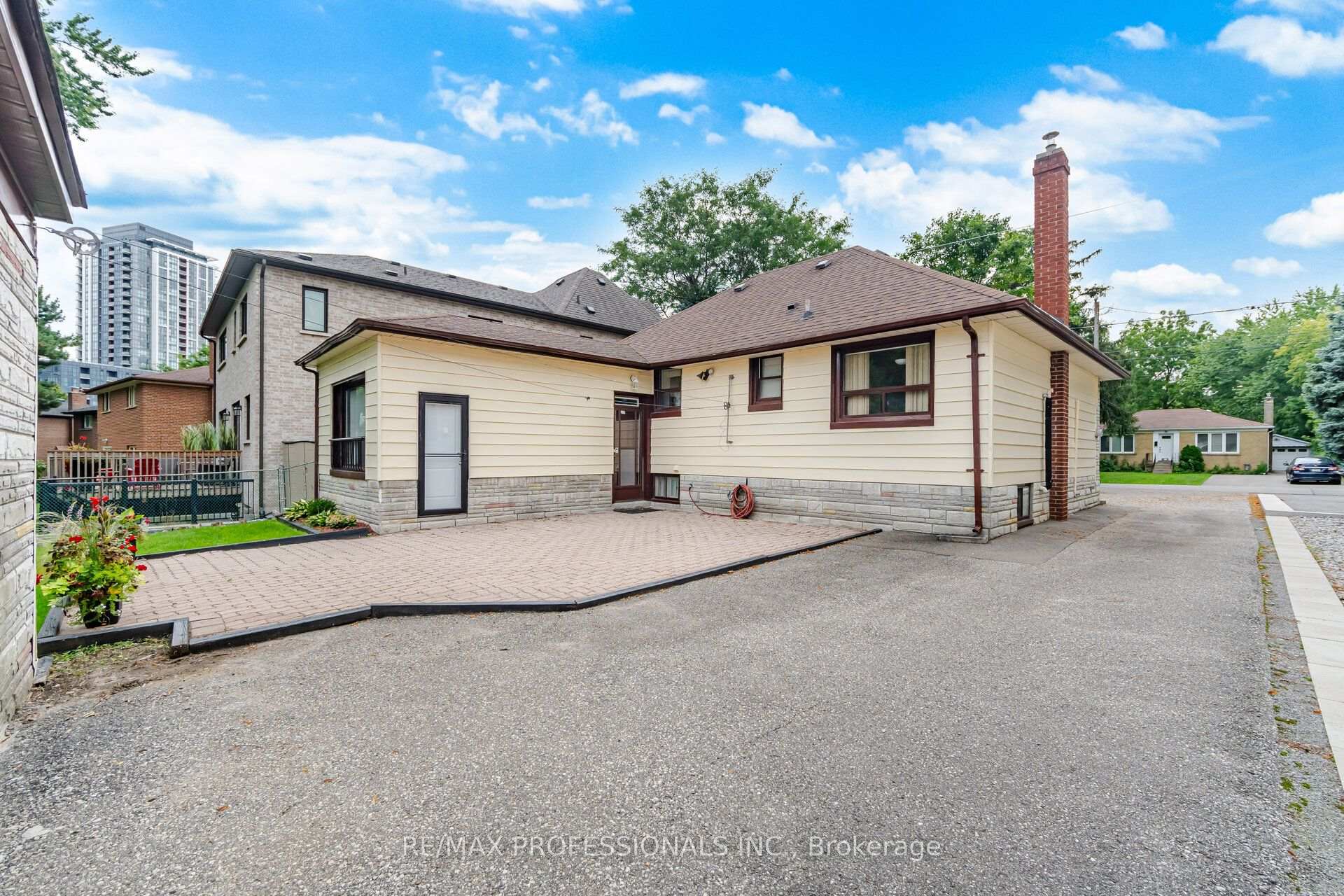 Photo 52 of 53 Wilmar Road, Etobicoke, Islington-City Centre West — HOMEH