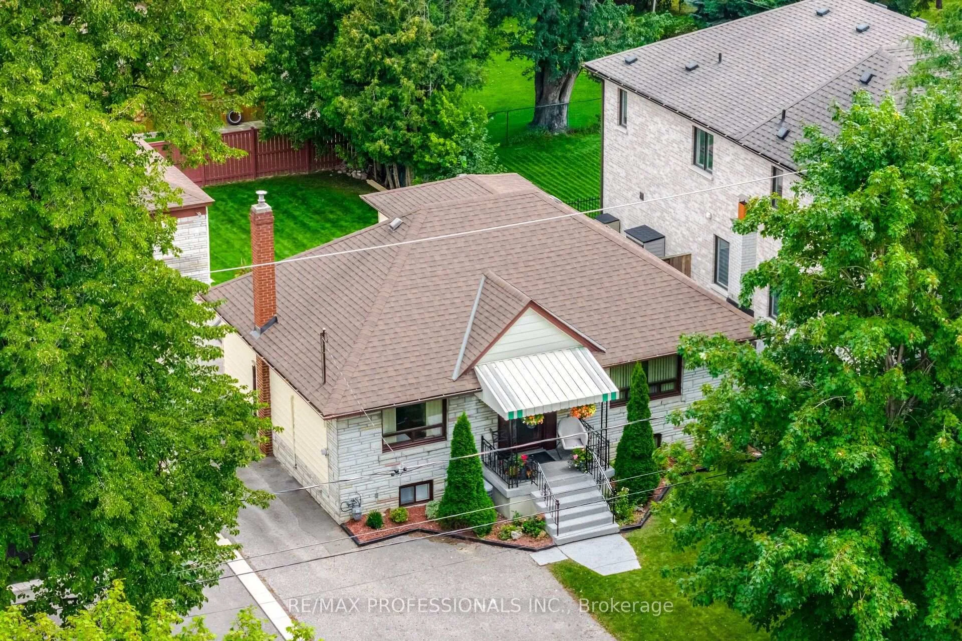 Photo 14 of 53 Wilmar Road, Etobicoke, Islington-City Centre West — HOMEH