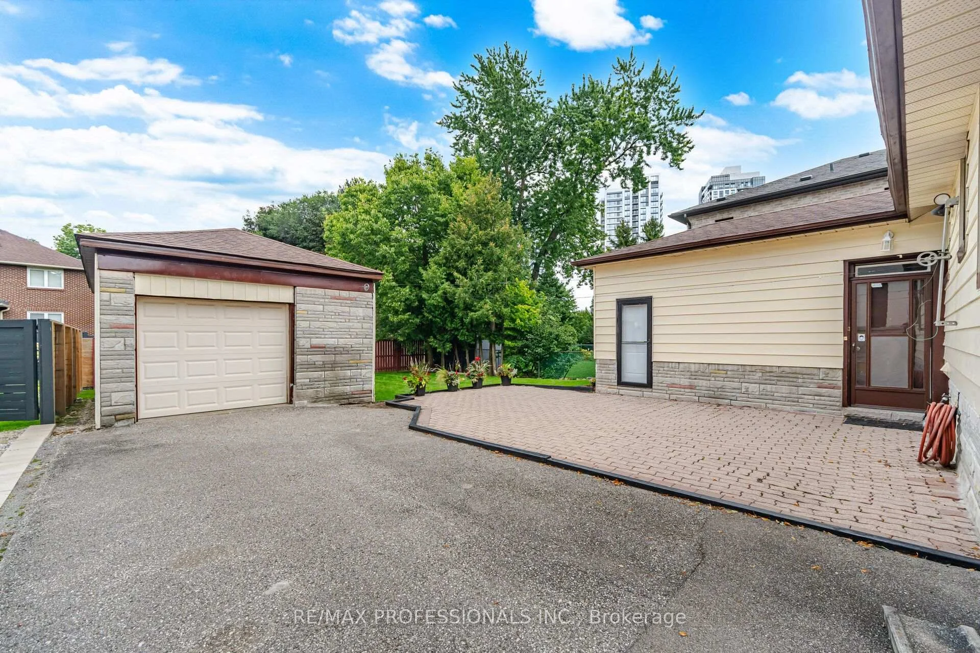 Photo 61 of 53 Wilmar Road, Etobicoke, Islington-City Centre West — HOMEH