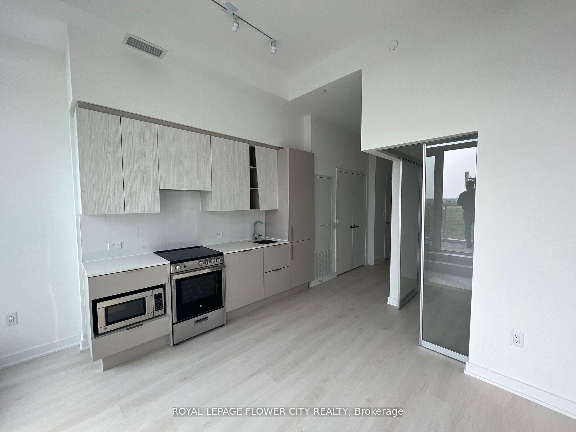 Photo 3 of Unit 607, 3900 Confederation Parkway, Mississauga, City Centre — HOMEH