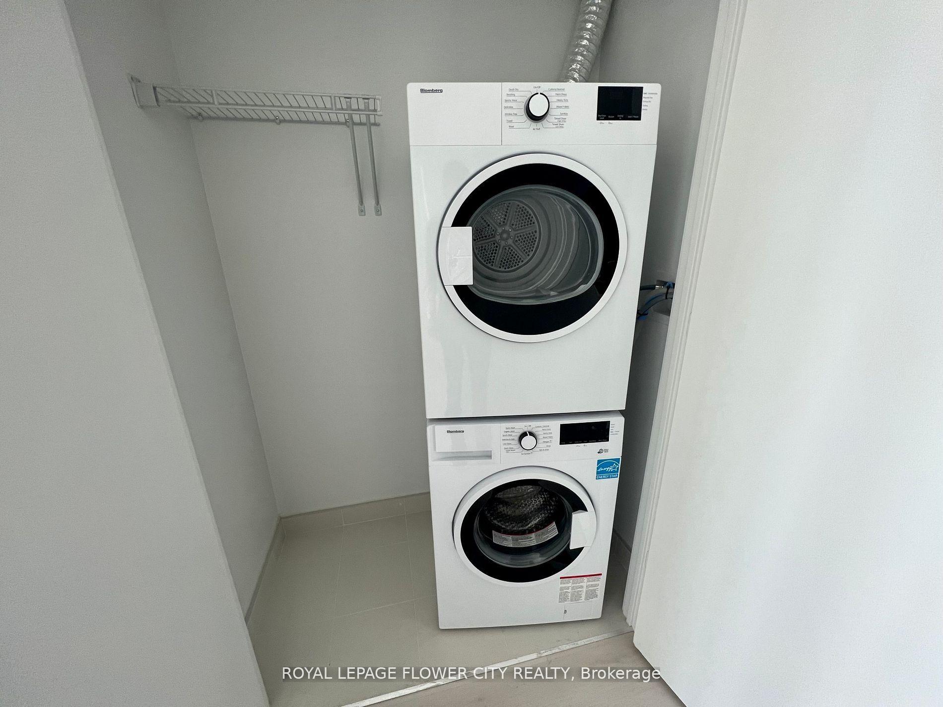 Photo 6 of Unit 607, 3900 Confederation Parkway, Mississauga, City Centre — HOMEH