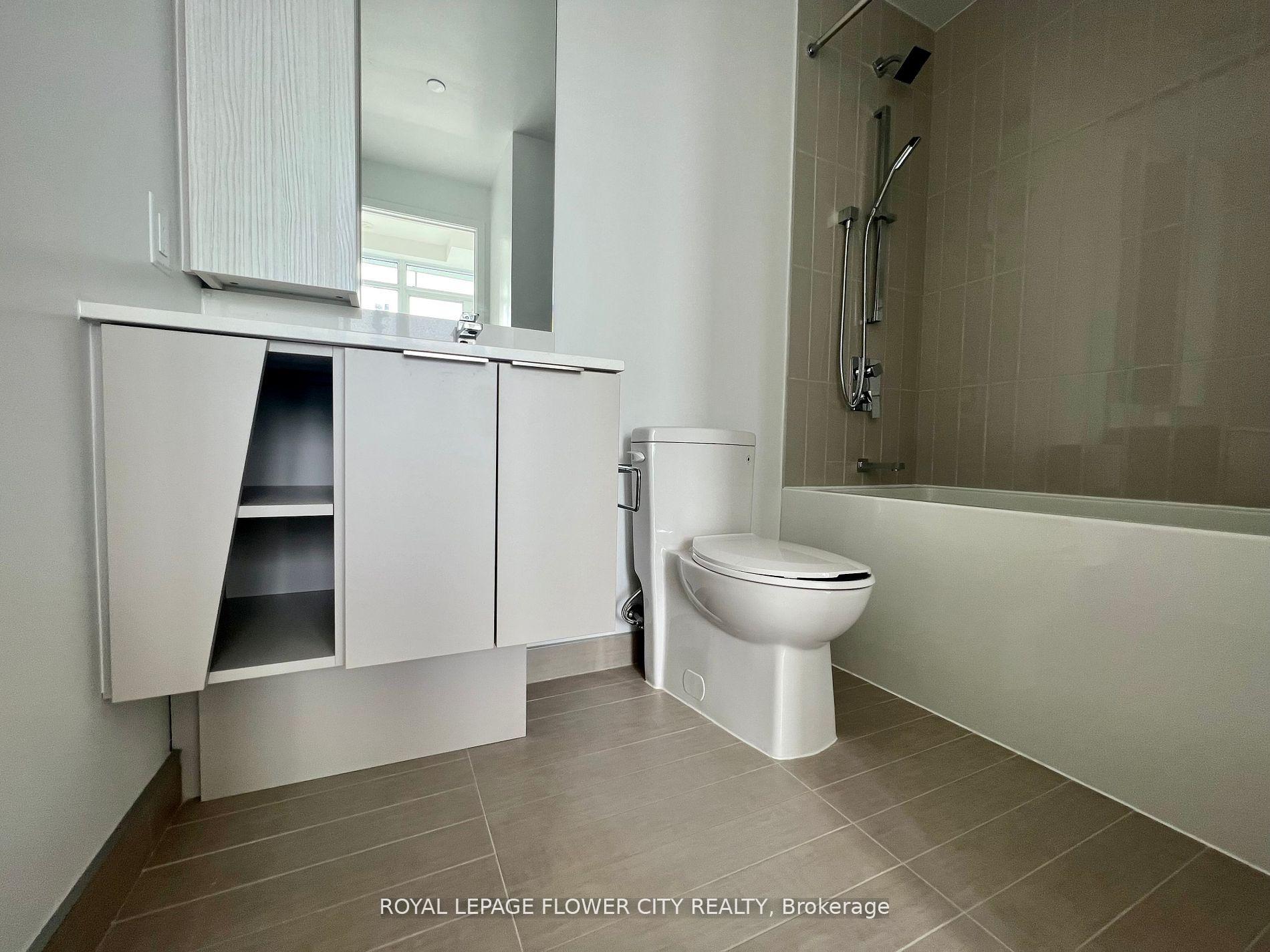 Photo 8 of Unit 607, 3900 Confederation Parkway, Mississauga, City Centre — HOMEH