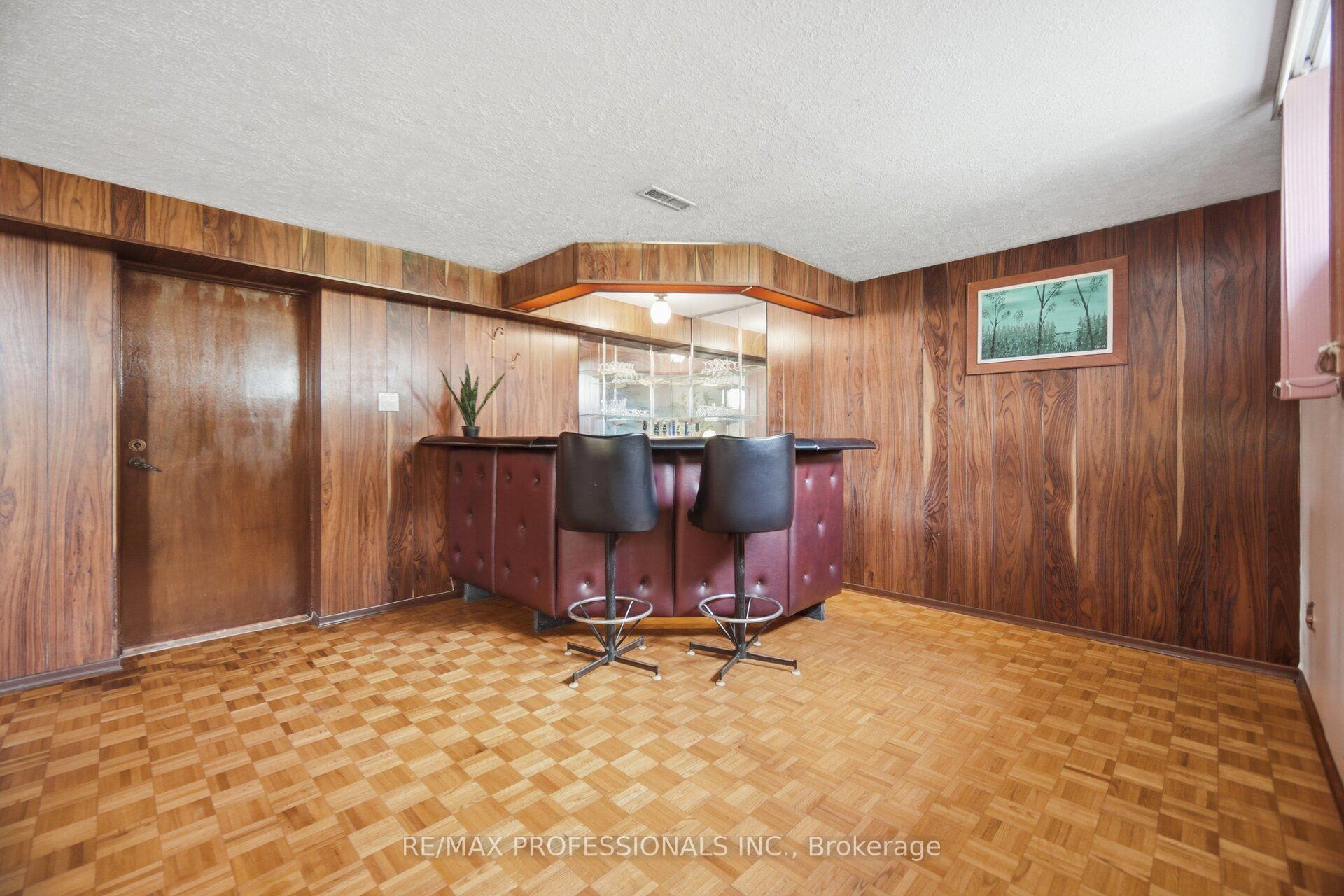 Photo 57 of 19 Earldown Drive, Etobicoke, Willowridge-Martingrove-Richview — HOMEH