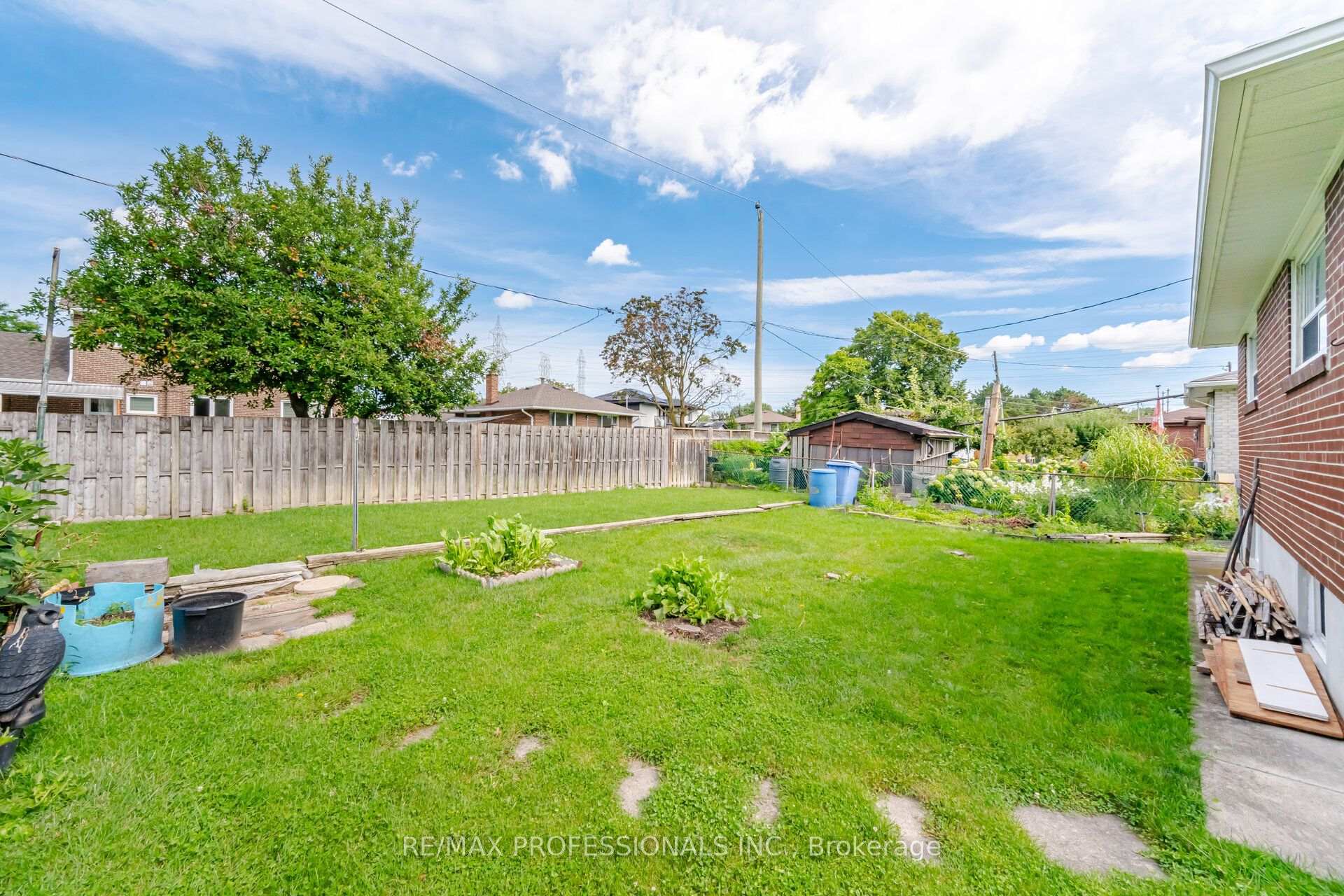 Photo 90 of 19 Earldown Drive, Etobicoke, Willowridge-Martingrove-Richview — HOMEH