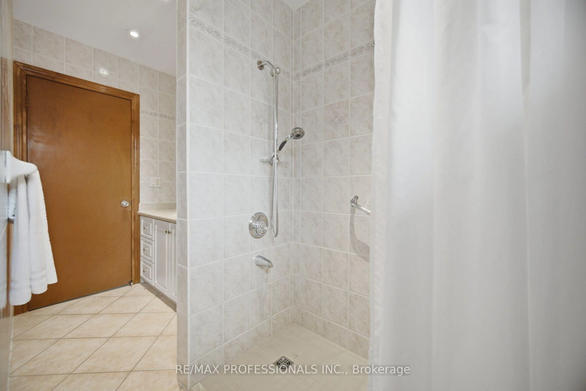 Photo 61 of 19 Earldown Drive, Etobicoke, Willowridge-Martingrove-Richview — HOMEH