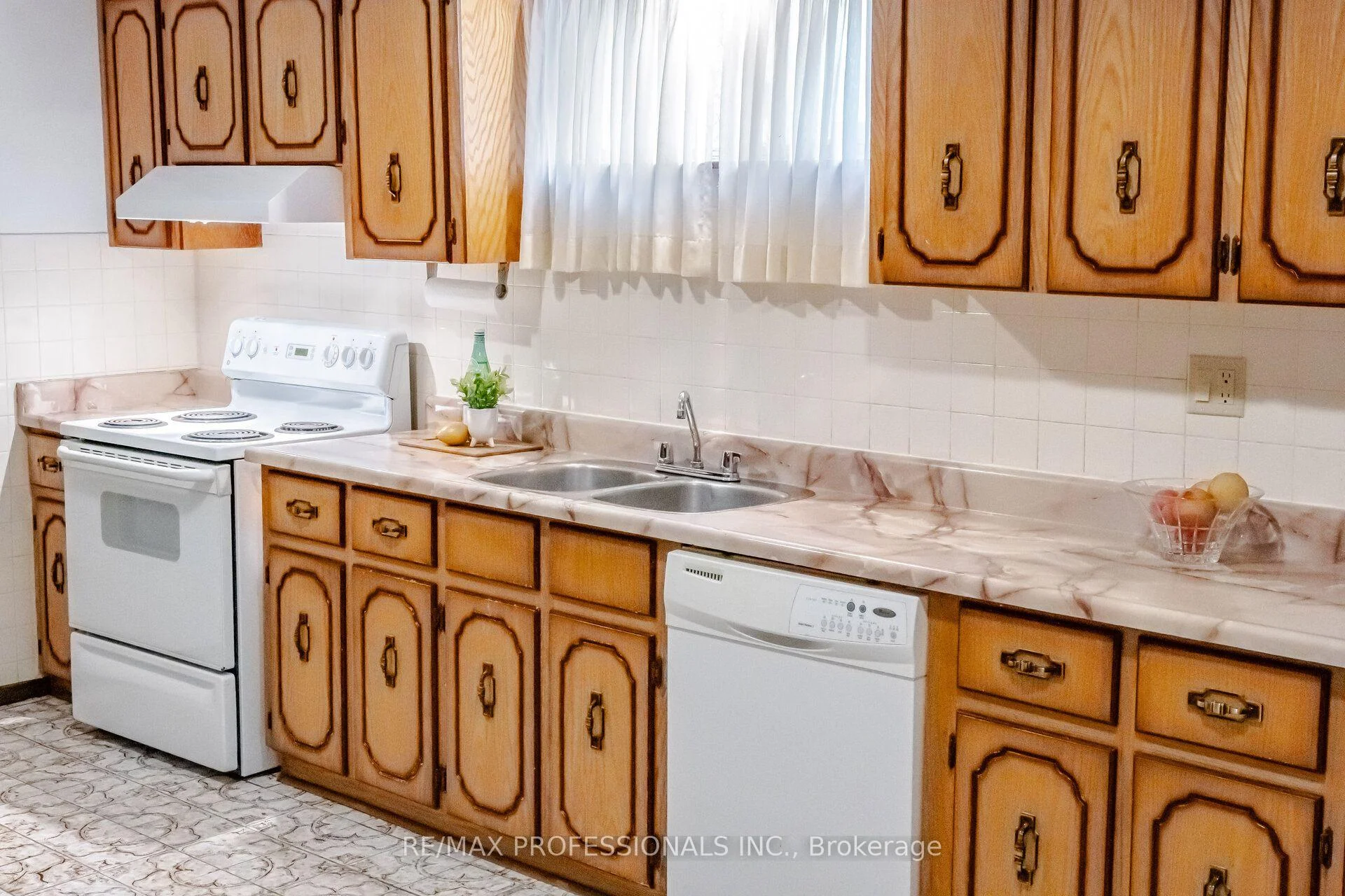 Photo 78 of 19 Earldown Drive, Etobicoke, Willowridge-Martingrove-Richview — HOMEH