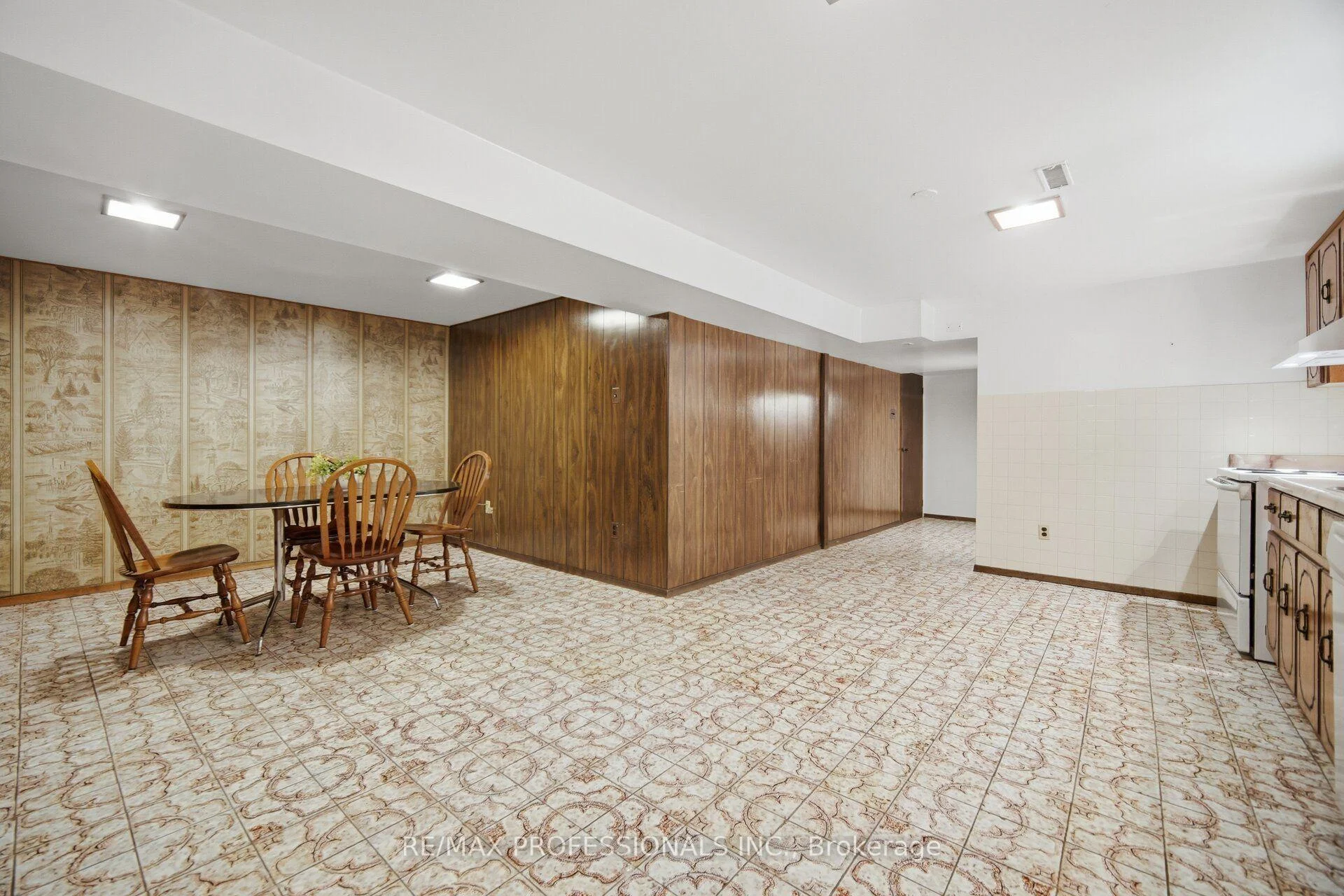 Photo 81 of 19 Earldown Drive, Etobicoke, Willowridge-Martingrove-Richview — HOMEH