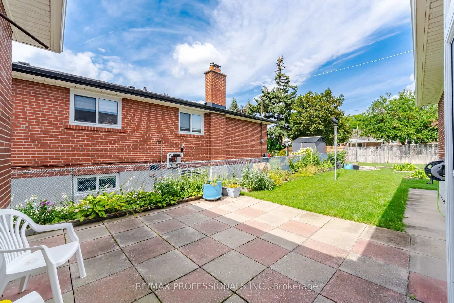 Photo 92 of 19 Earldown Drive, Etobicoke, Willowridge-Martingrove-Richview — HOMEH