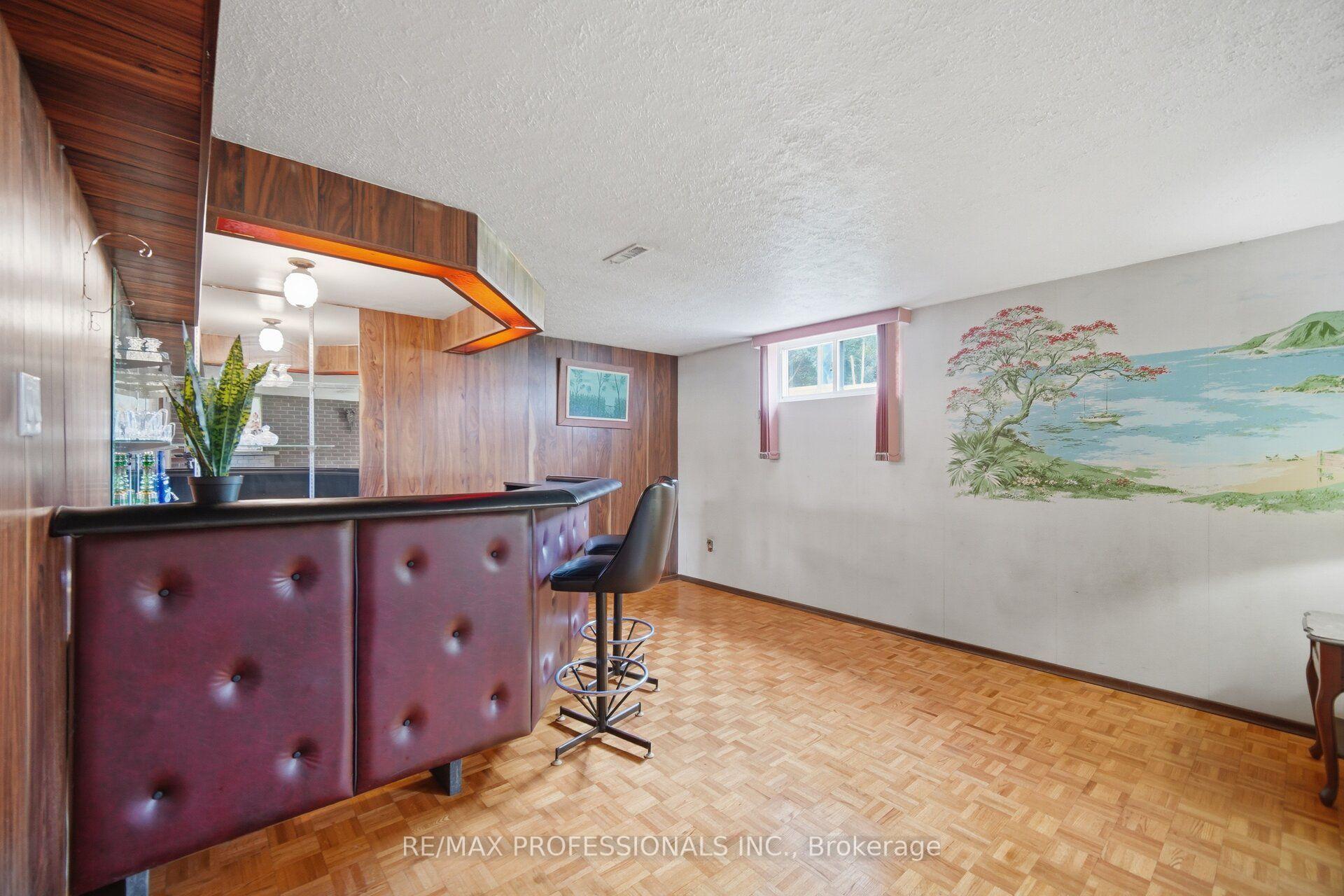 Photo 51 of 19 Earldown Drive, Etobicoke, Willowridge-Martingrove-Richview — HOMEH