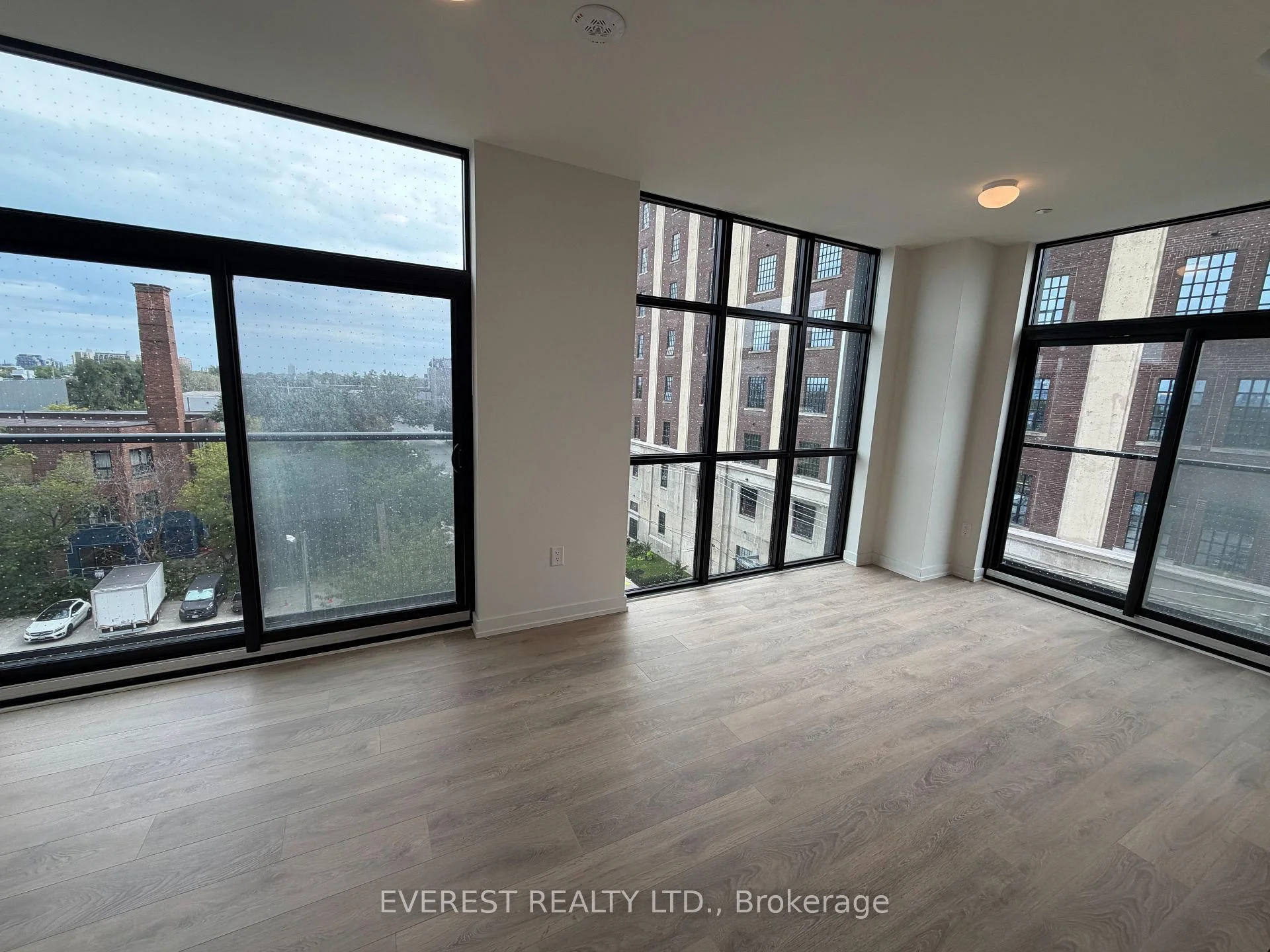 Photo 10 of Unit 507, 181 Sterling Road, Toronto, Dufferin Grove — HOMEH