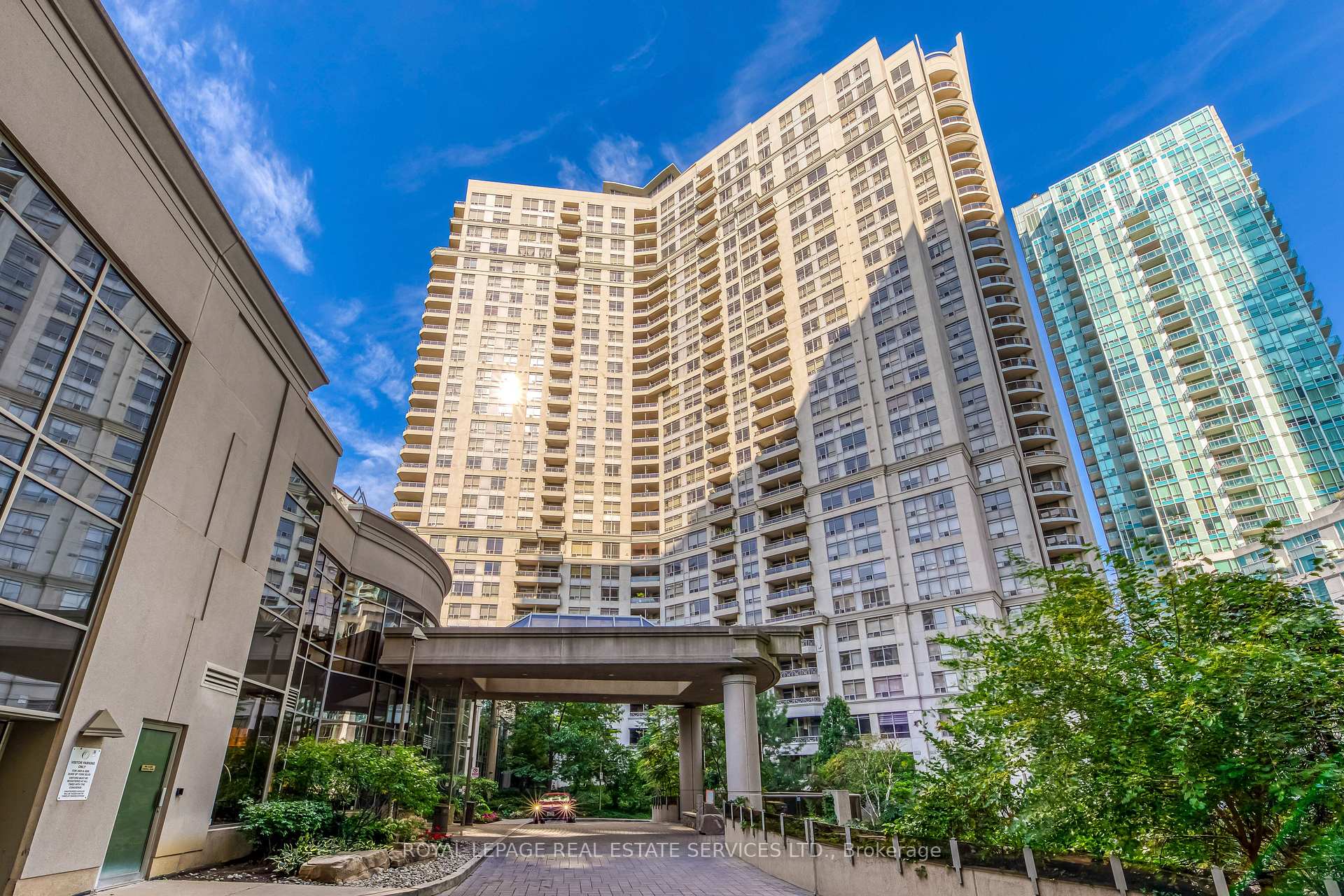 Photo of Unit 1433, 3888 Duke Of York Boulevard