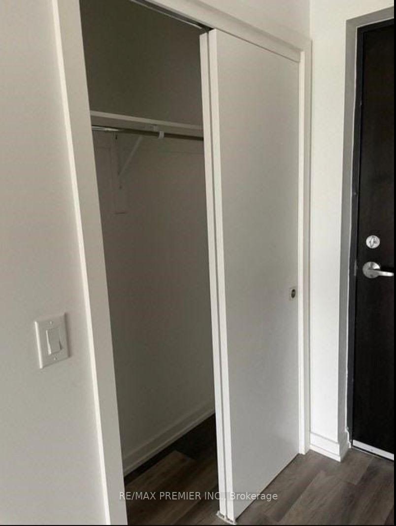 Photo 6 of Unit 317, 430 Essa Drive, Barrie, Holly — HOMEH