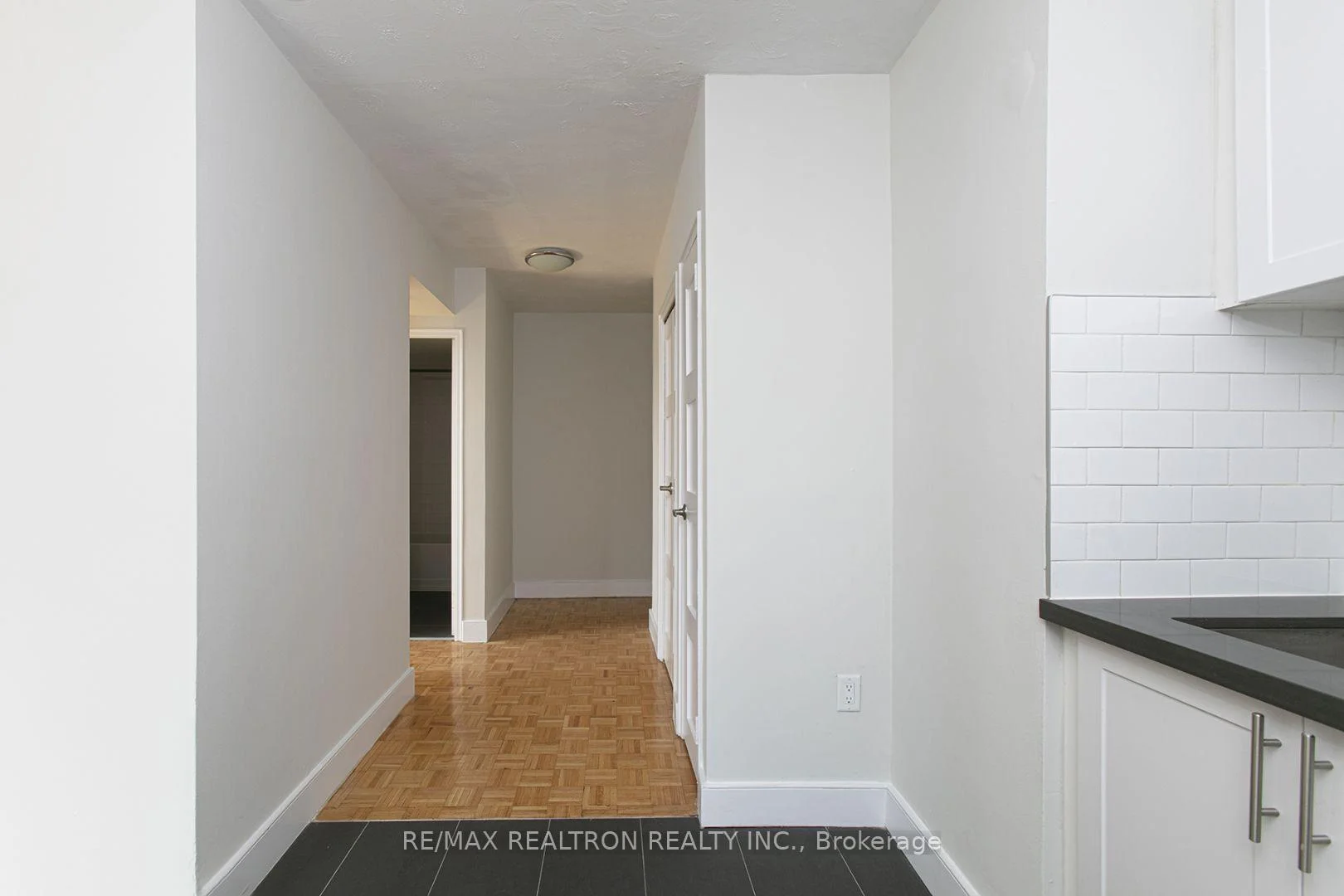 Photo 6 of Unit 102, 485 Huron Street, Toronto, The Annex — HOMEH