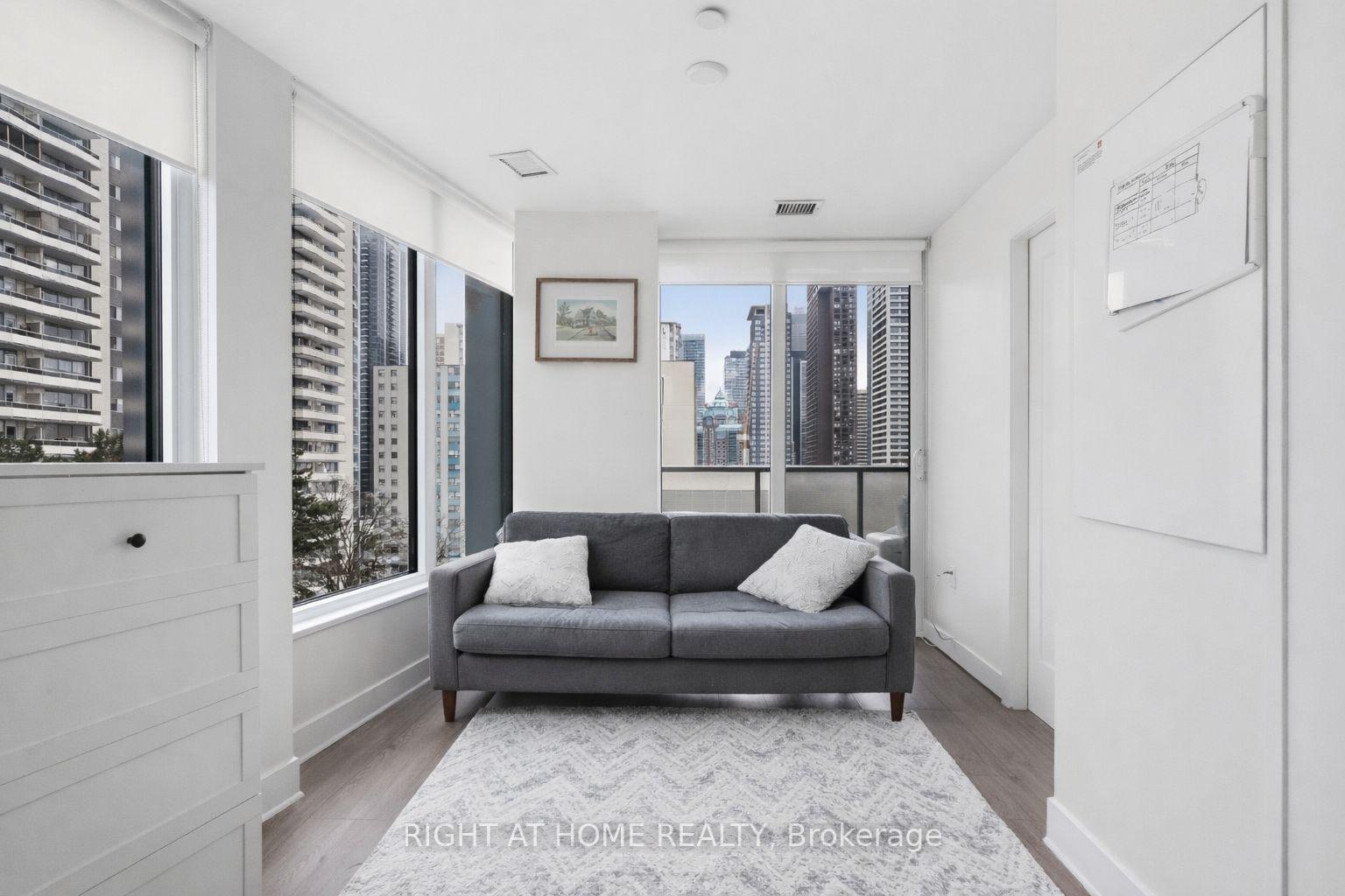 Photo 8 of Unit 508, 575 Bloor Street E, Toronto, North St. James Town — HOMEH