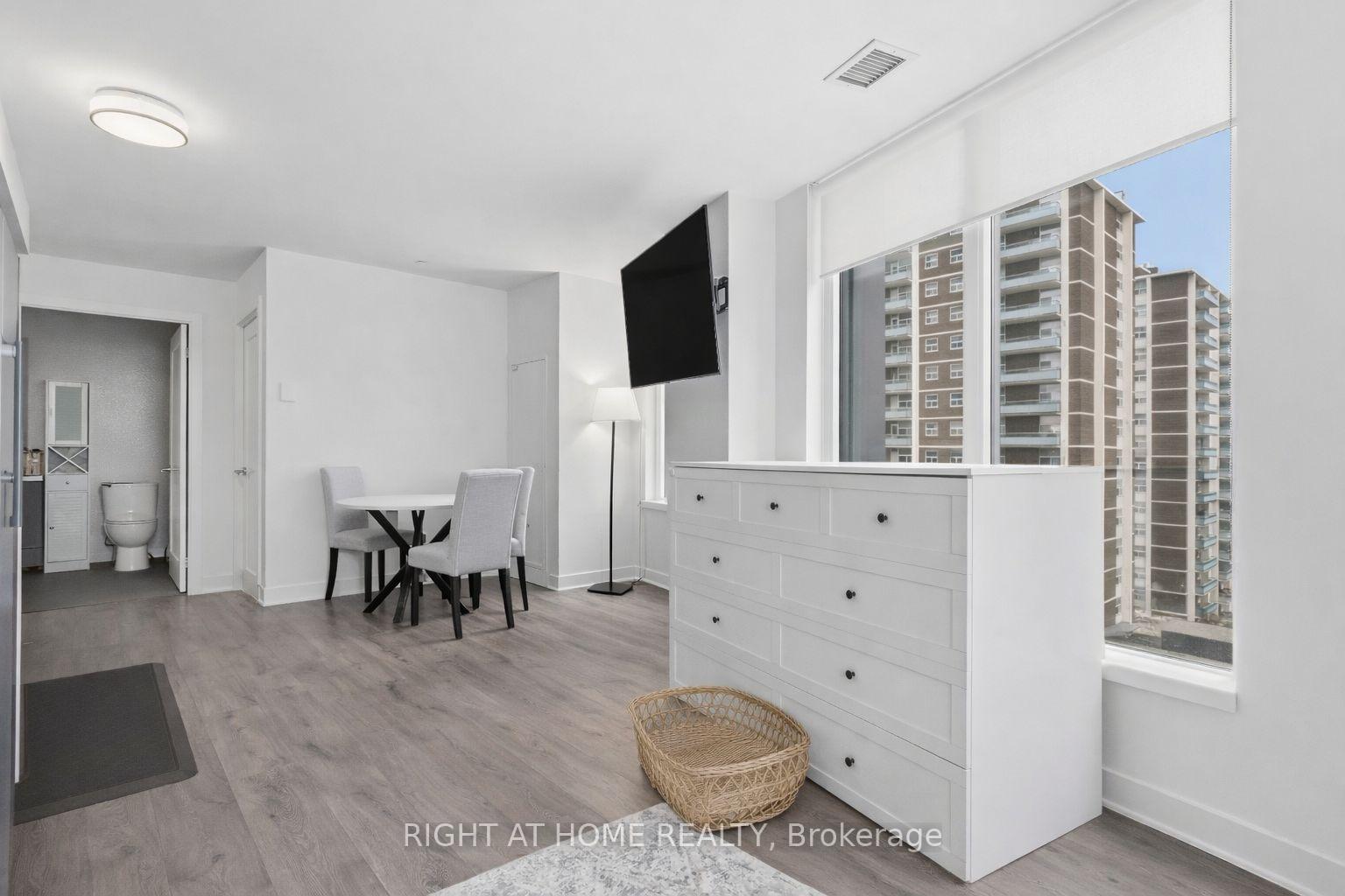 Photo 10 of Unit 508, 575 Bloor Street E, Toronto, North St. James Town — HOMEH