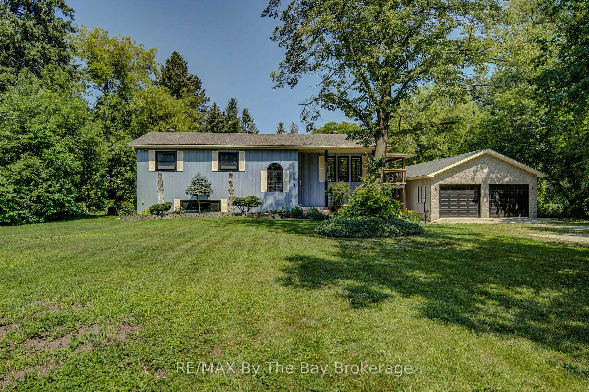 Photo 2 of 258 Sunnidale Street, Clearview, Stayner — HOMEH
