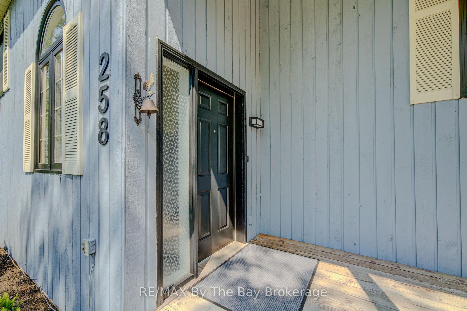Photo 4 of 258 Sunnidale Street, Clearview, Stayner — HOMEH