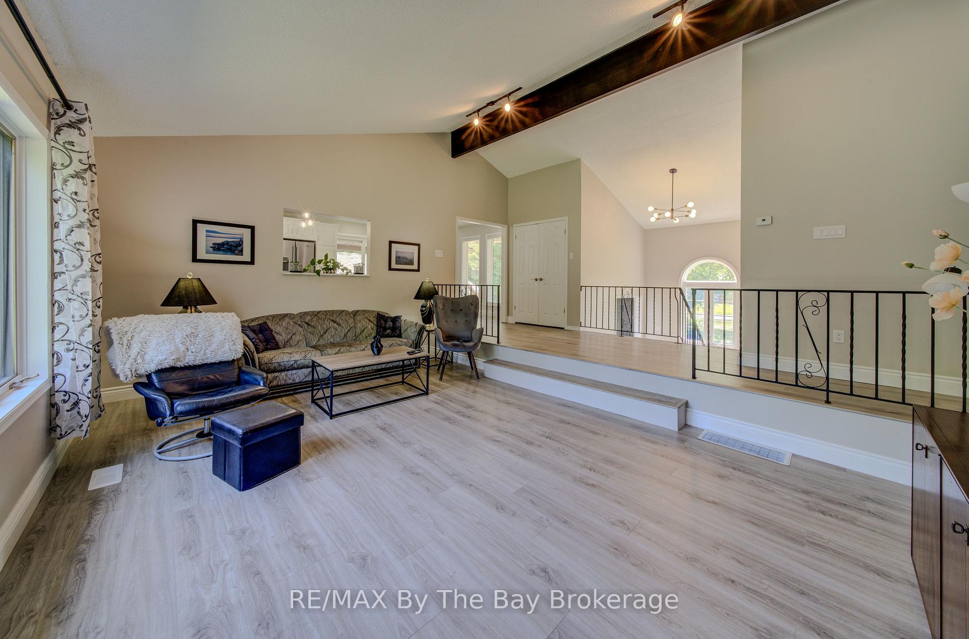 Photo 9 of 258 Sunnidale Street, Clearview, Stayner — HOMEH