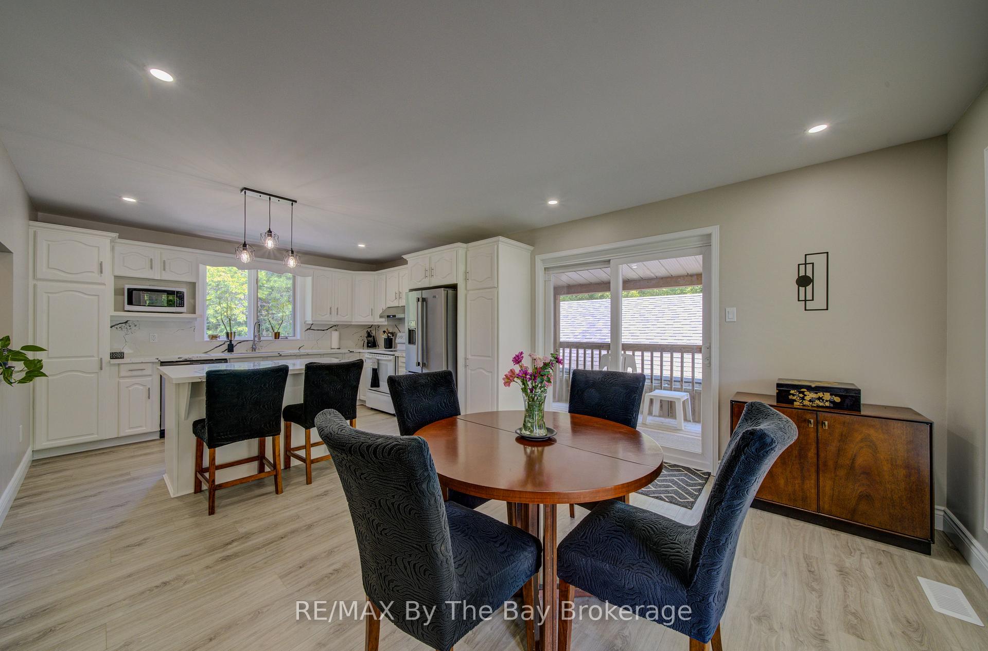 Photo 11 of 258 Sunnidale Street, Clearview, Stayner — HOMEH