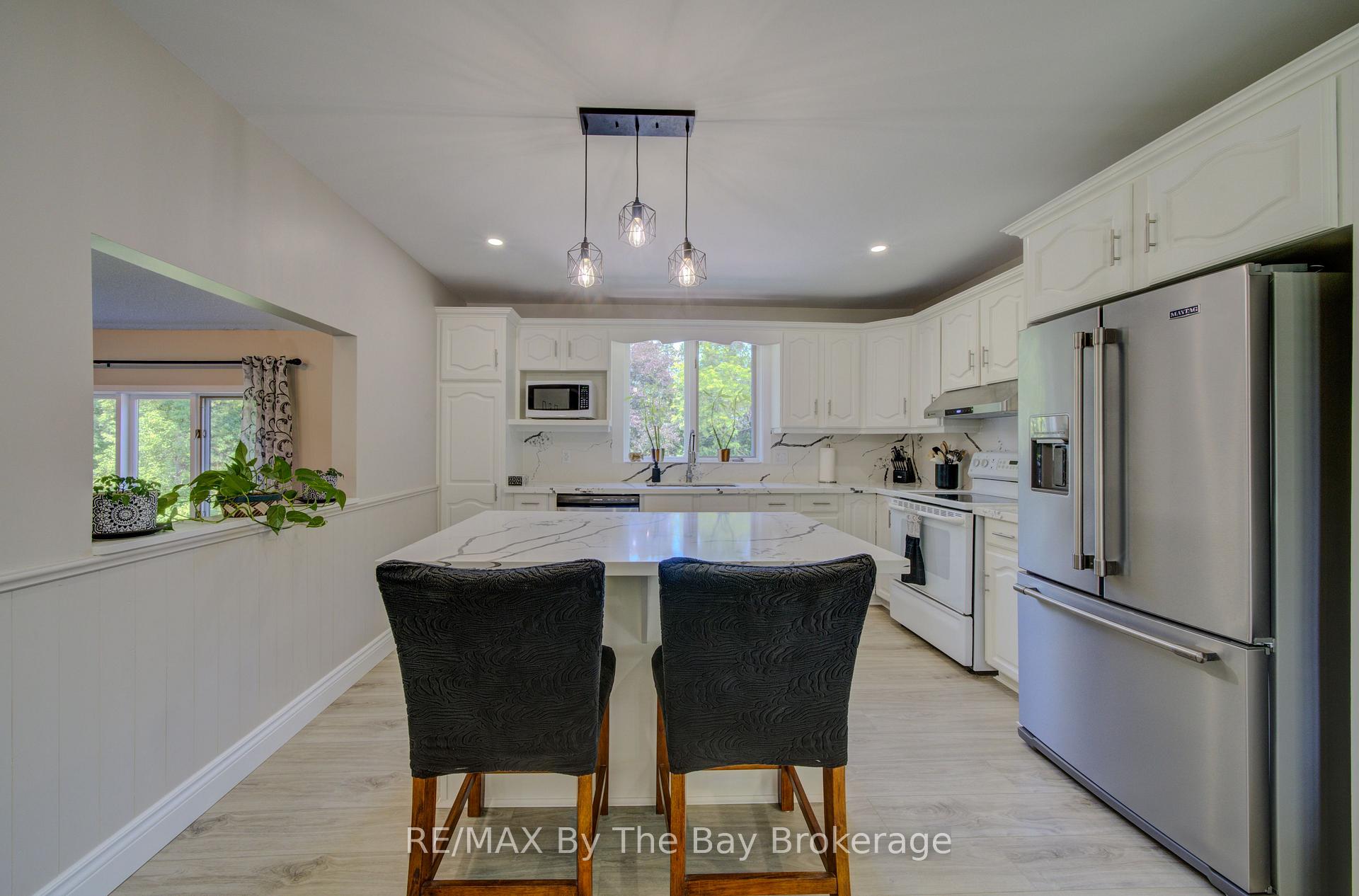Photo 13 of 258 Sunnidale Street, Clearview, Stayner — HOMEH