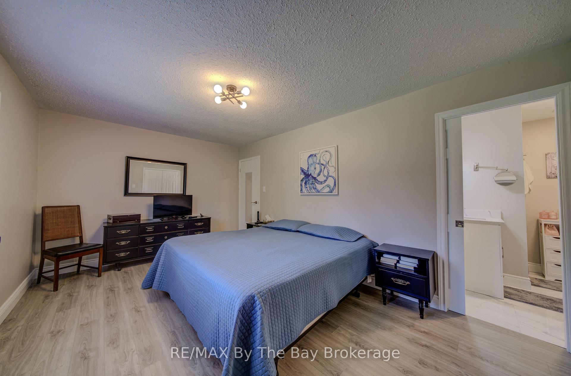 Photo 21 of 258 Sunnidale Street, Clearview, Stayner — HOMEH
