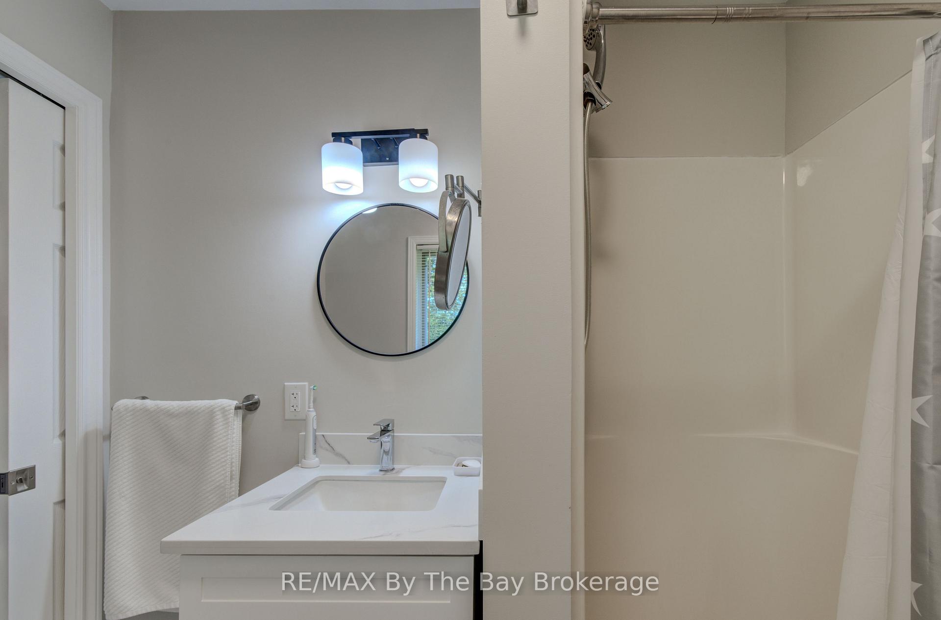 Photo 23 of 258 Sunnidale Street, Clearview, Stayner — HOMEH