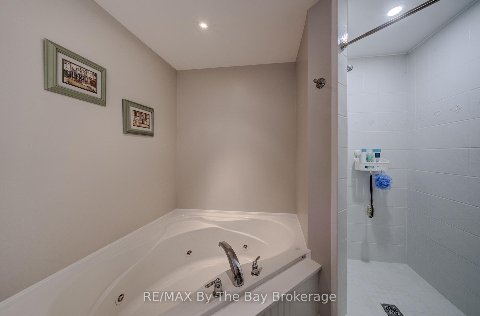 Photo 33 of 258 Sunnidale Street, Clearview, Stayner — HOMEH