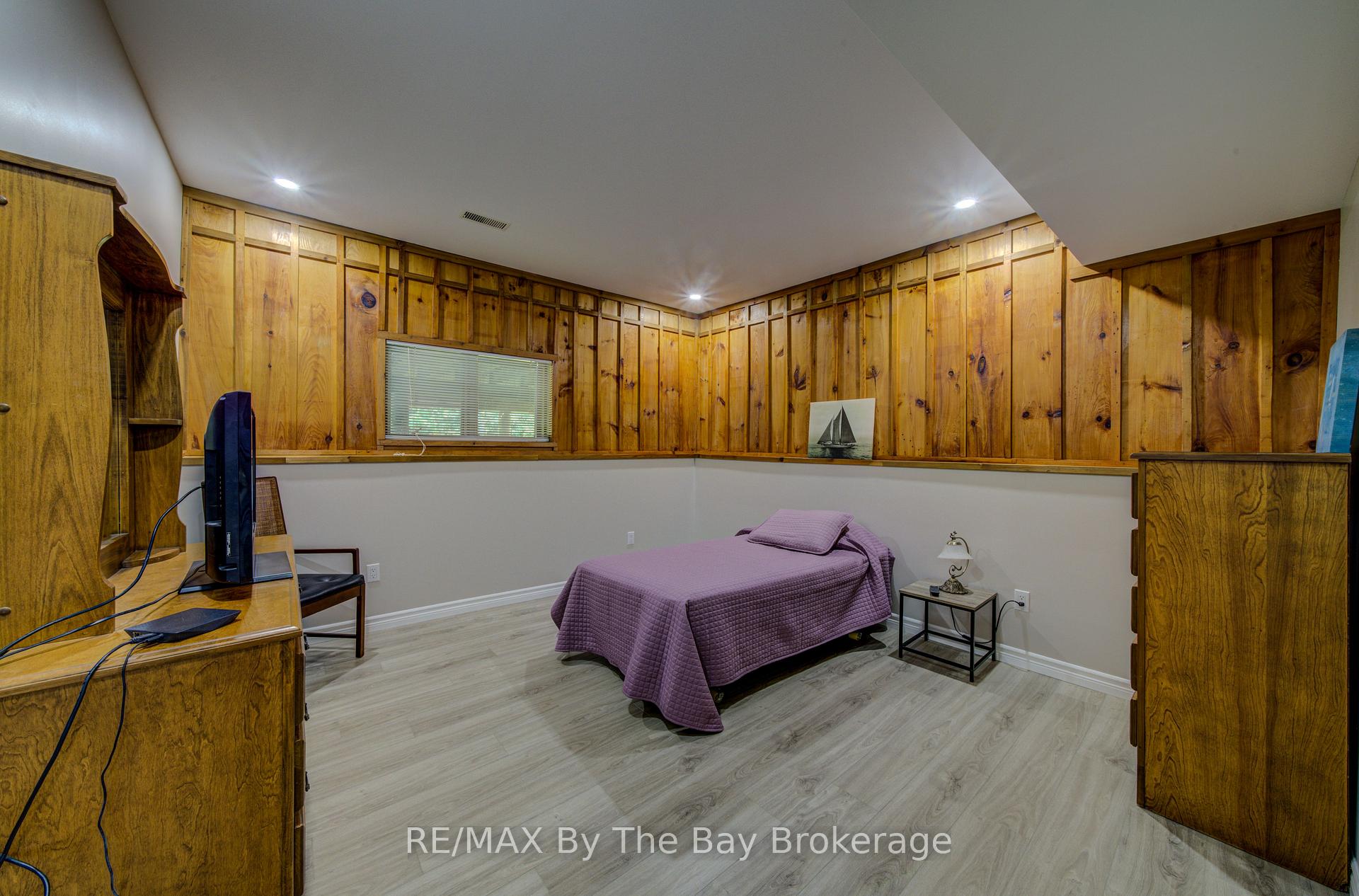 Photo 34 of 258 Sunnidale Street, Clearview, Stayner — HOMEH