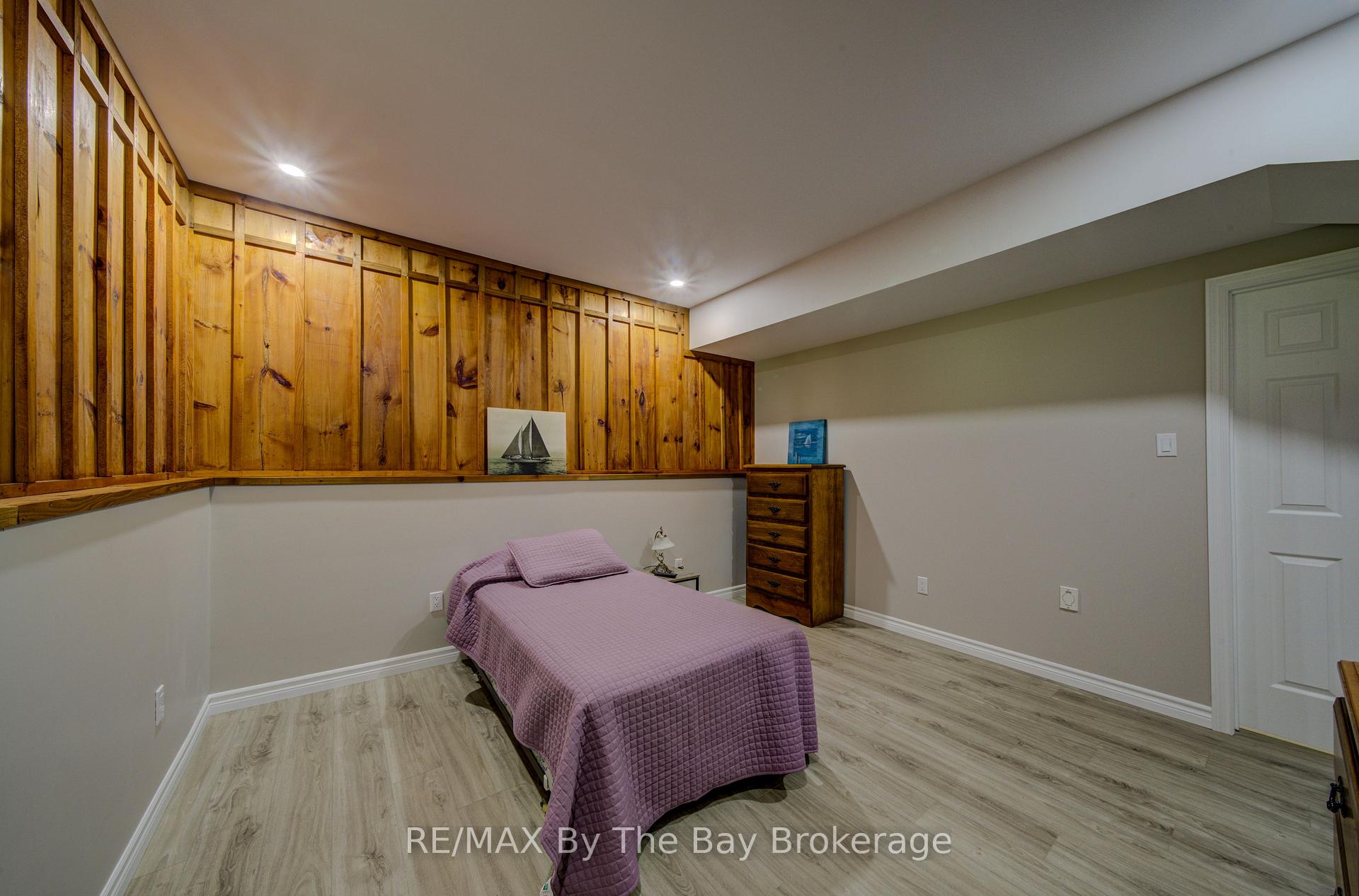 Photo 35 of 258 Sunnidale Street, Clearview, Stayner — HOMEH