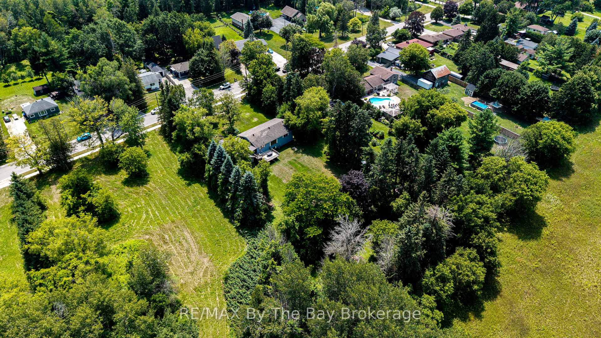 Photo 47 of 258 Sunnidale Street, Clearview, Stayner — HOMEH