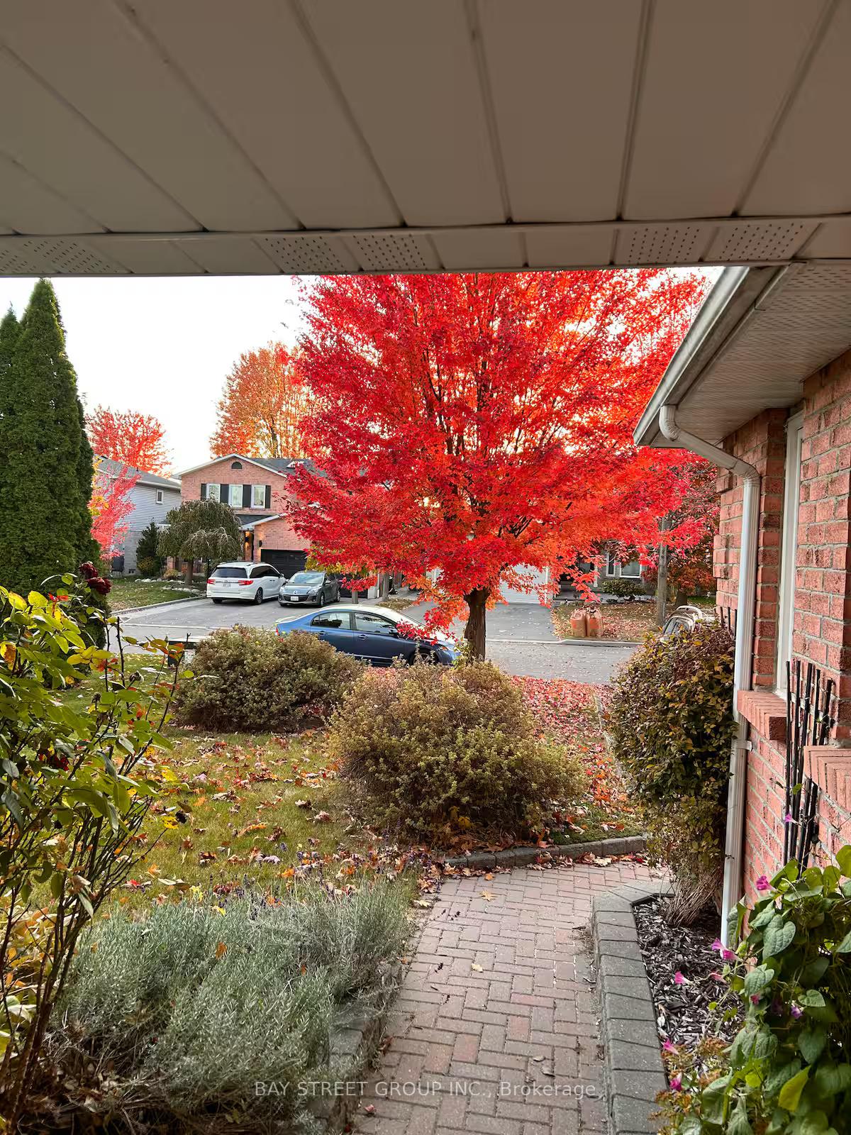 Photo 15 of 27 Gladiola Court, Whitby, Rolling Acres — HOMEH