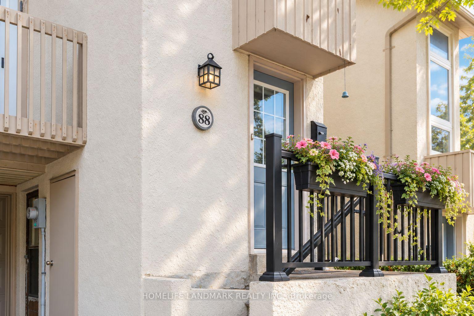 Photo 3 of 88 Cheryl Shepway, North York, Don Valley Village — HOMEH