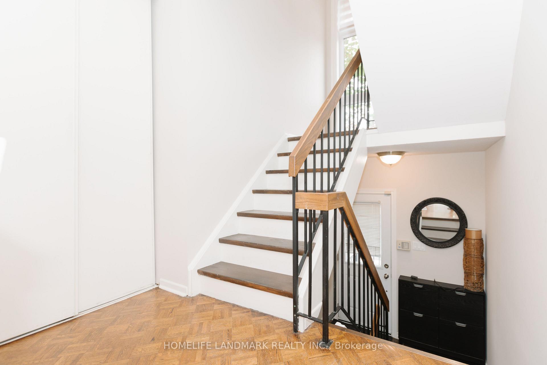 Photo 10 of 88 Cheryl Shepway, North York, Don Valley Village — HOMEH