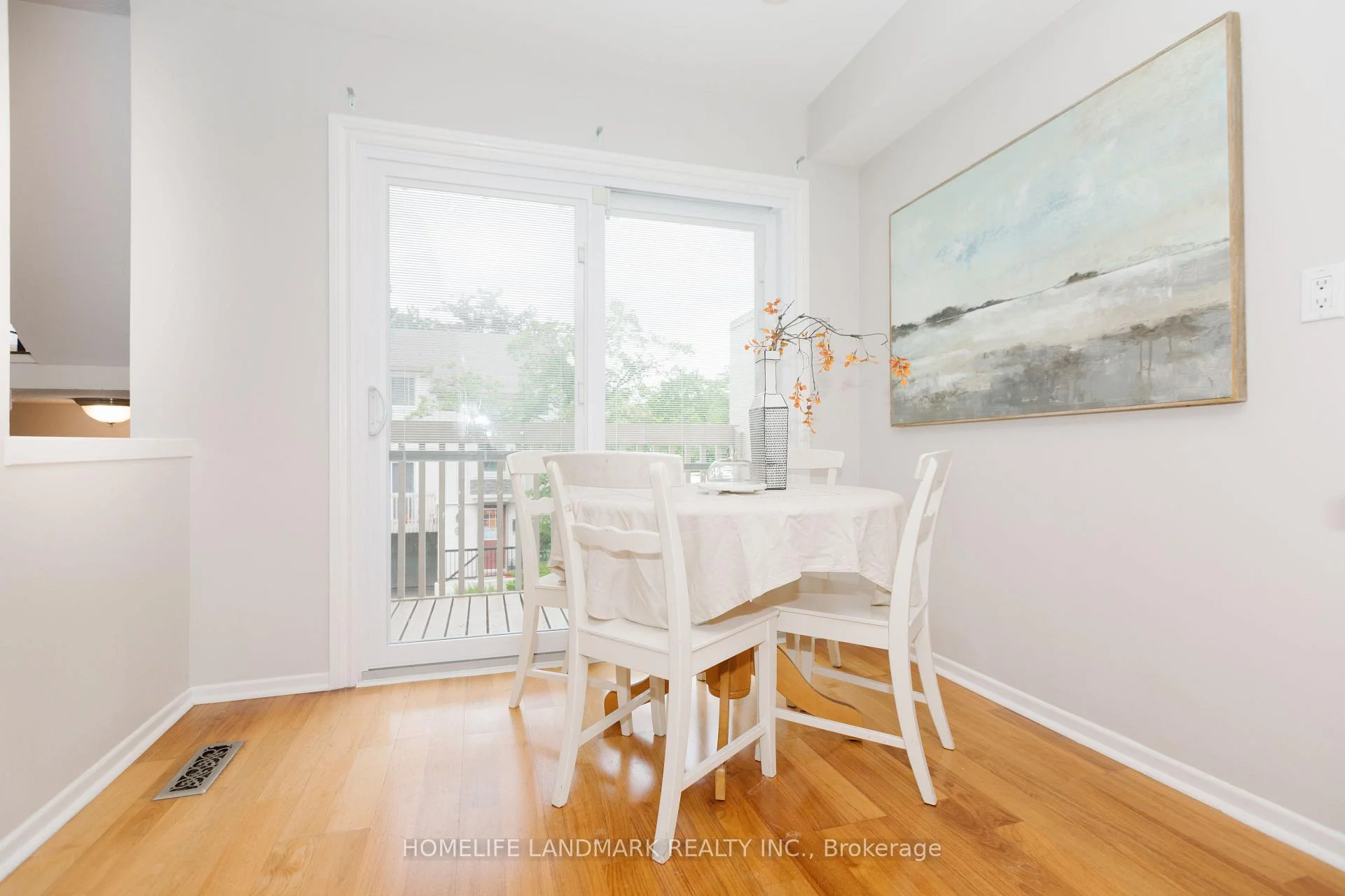 Photo 13 of 88 Cheryl Shepway, North York, Don Valley Village — HOMEH