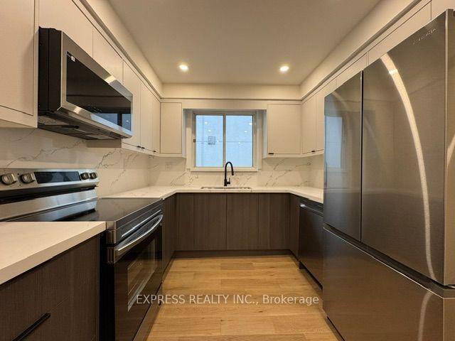 Photo 5 of Unit 2, 1328 Avenue Road, Toronto, Lawrence Park South — HOMEH