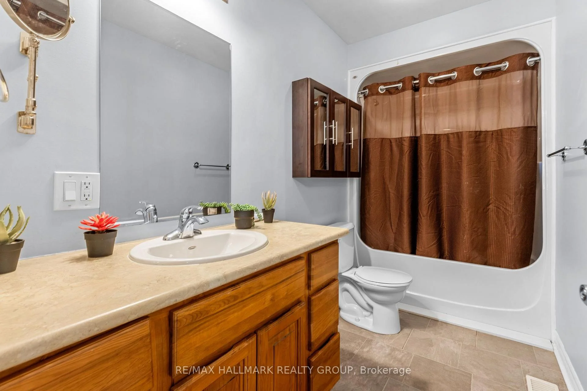 Photo 32 of Unit 21, 21 Perthmore Street, Perth, Perth — HOMEH