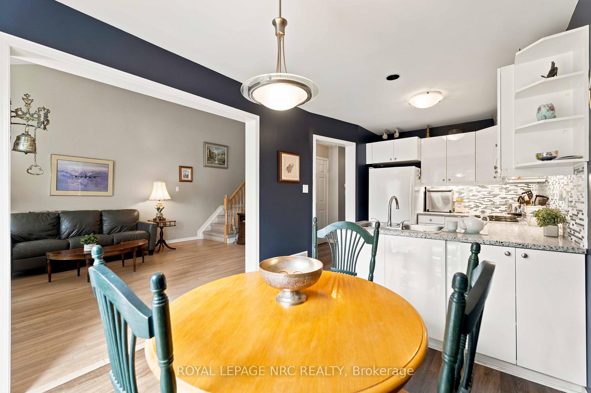 Photo 15 of 5130 St. George's Drive, Lincoln, Beamsville — HOMEH