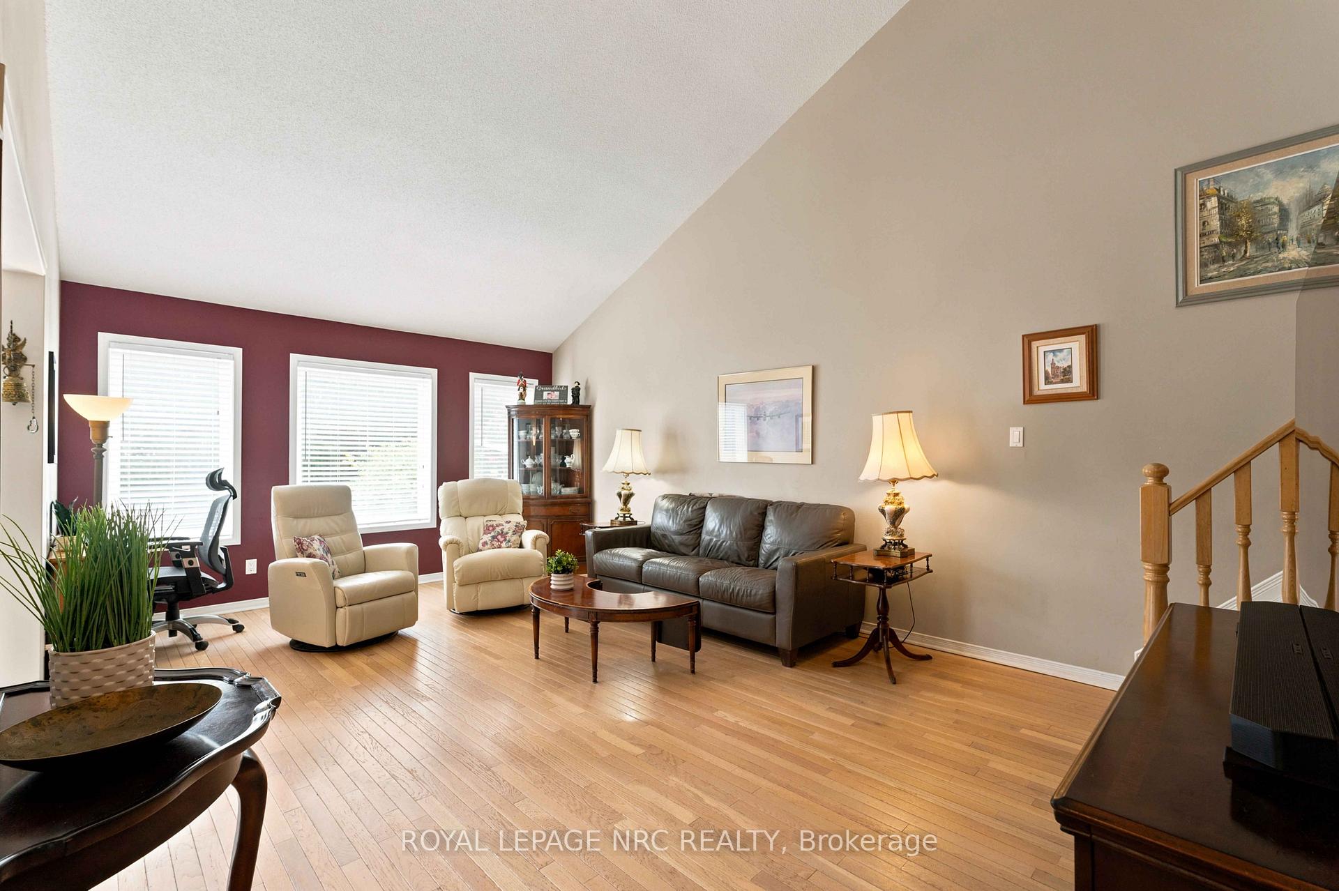 Photo 18 of 5130 St. George's Drive, Lincoln, Beamsville — HOMEH