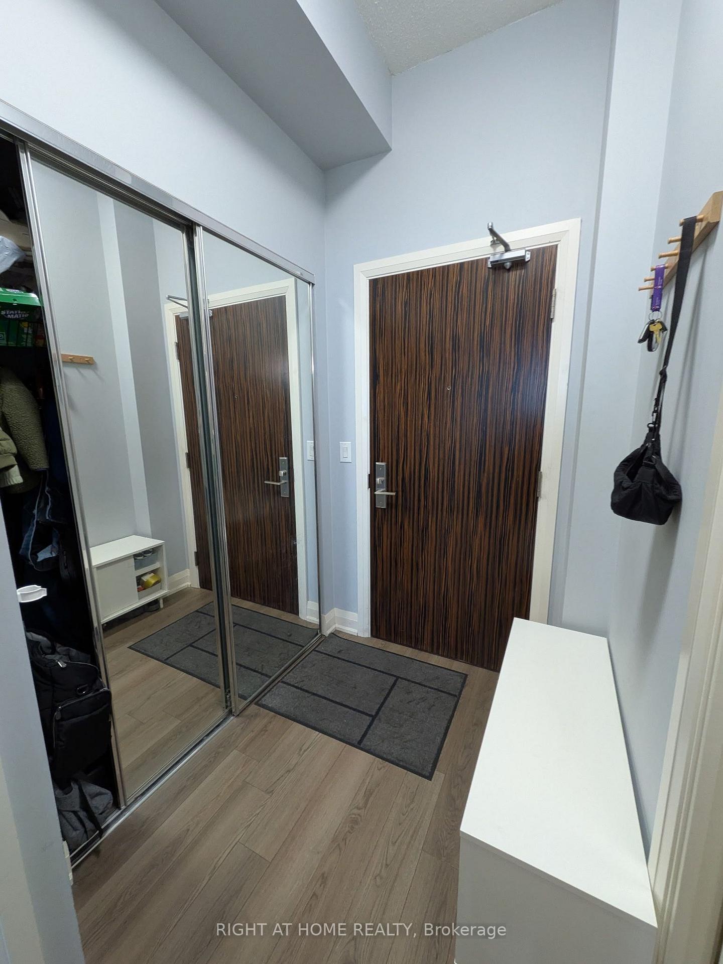 Photo 3 of Unit 310, 8763 Bayview Avenue, Richmond Hill, Doncrest — HOMEH